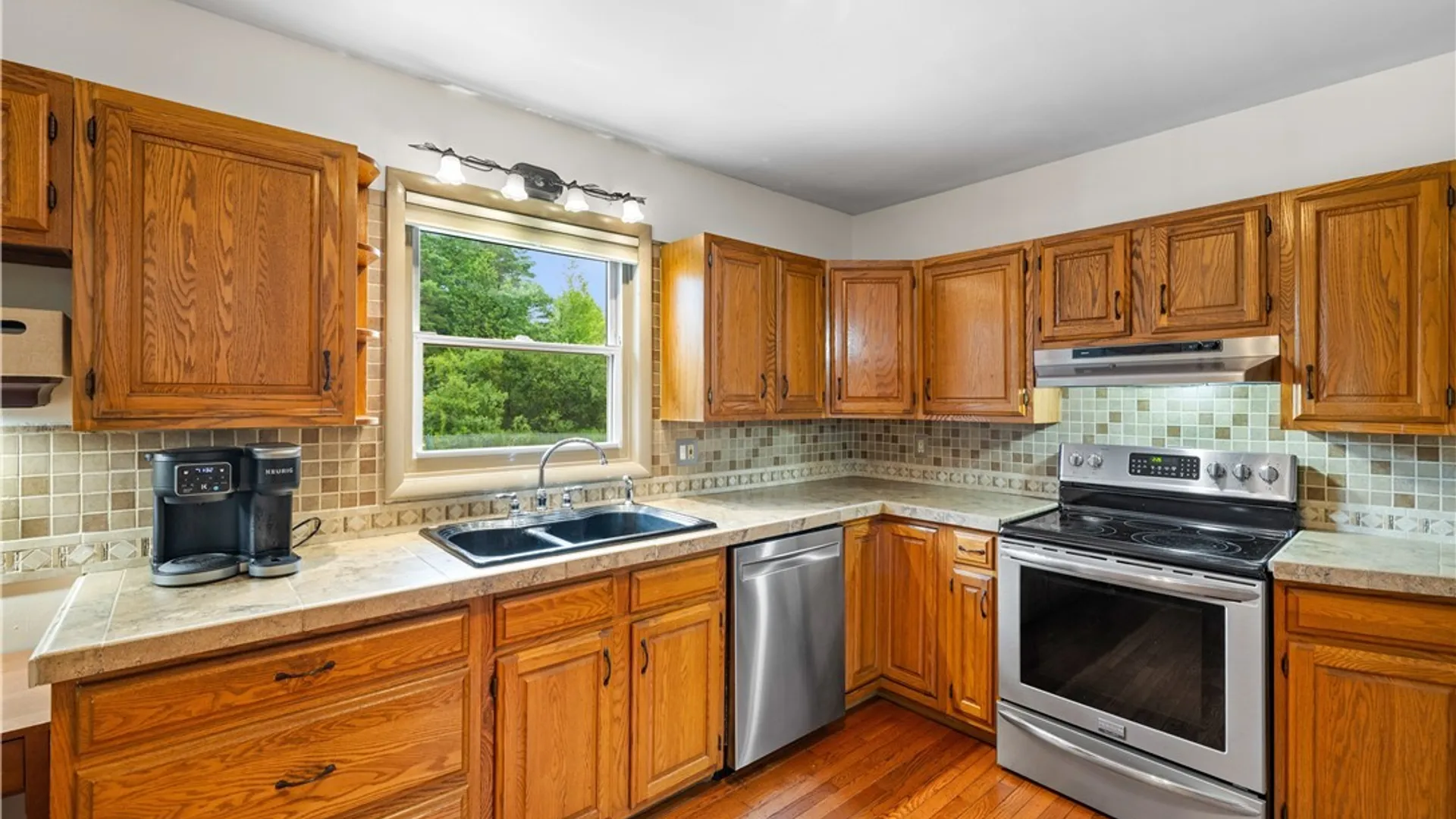 Property at 7212 Fox Road, Marcy, NY 13354 9