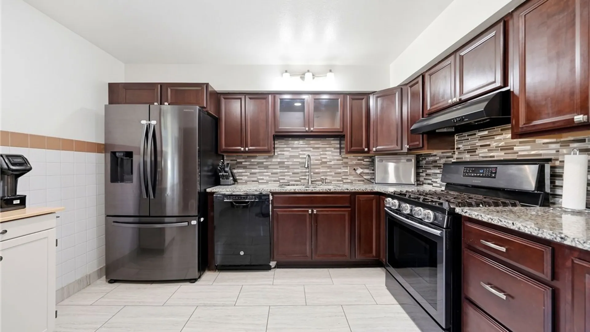 Property at 301 Homecrest Drive, Amherst, NY 14226 25