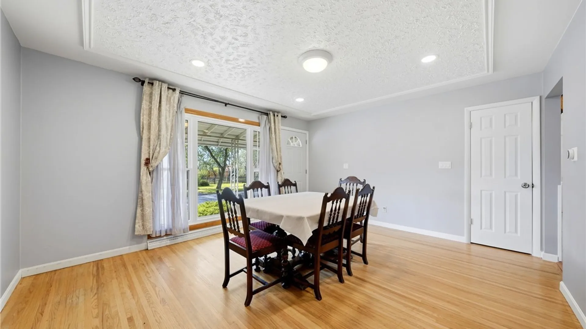Property at 301 Homecrest Drive, Amherst, NY 14226 28
