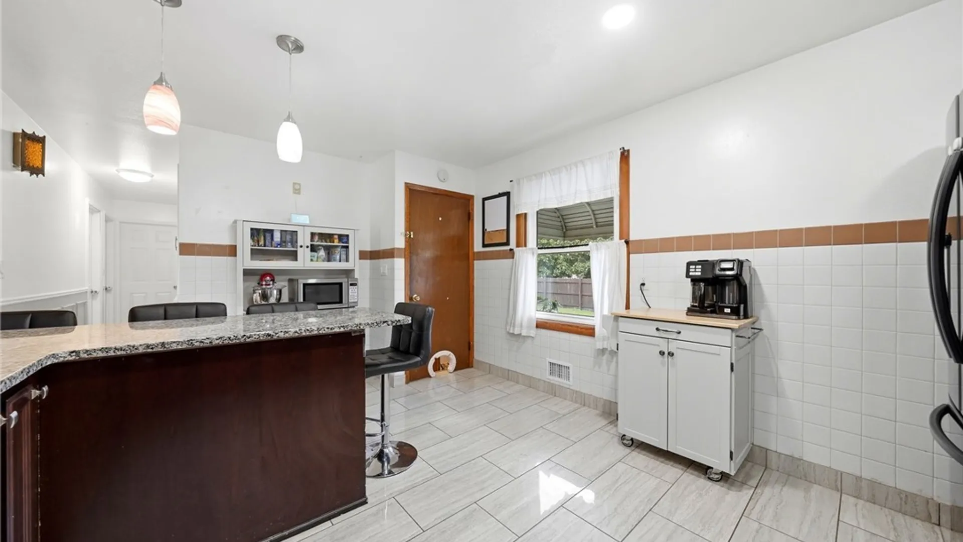 Property at 301 Homecrest Drive, Amherst, NY 14226 21