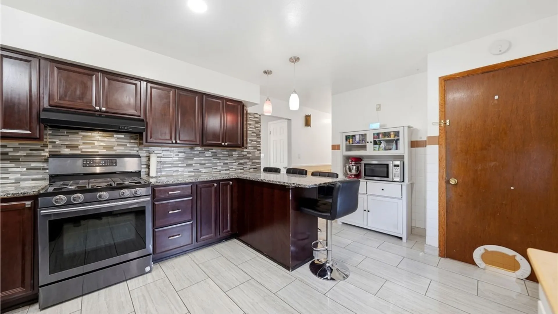 Property at 301 Homecrest Drive, Amherst, NY 14226 22