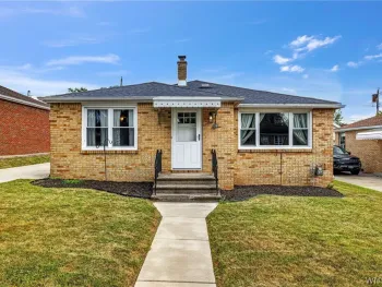 Property at 28 Parkview Terrace, Cheektowaga, NY 14225