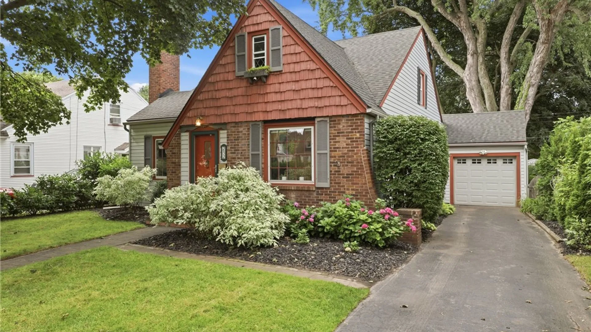 Property at 252 Thorncliffe Drive, Irondequoit, NY 14617 3