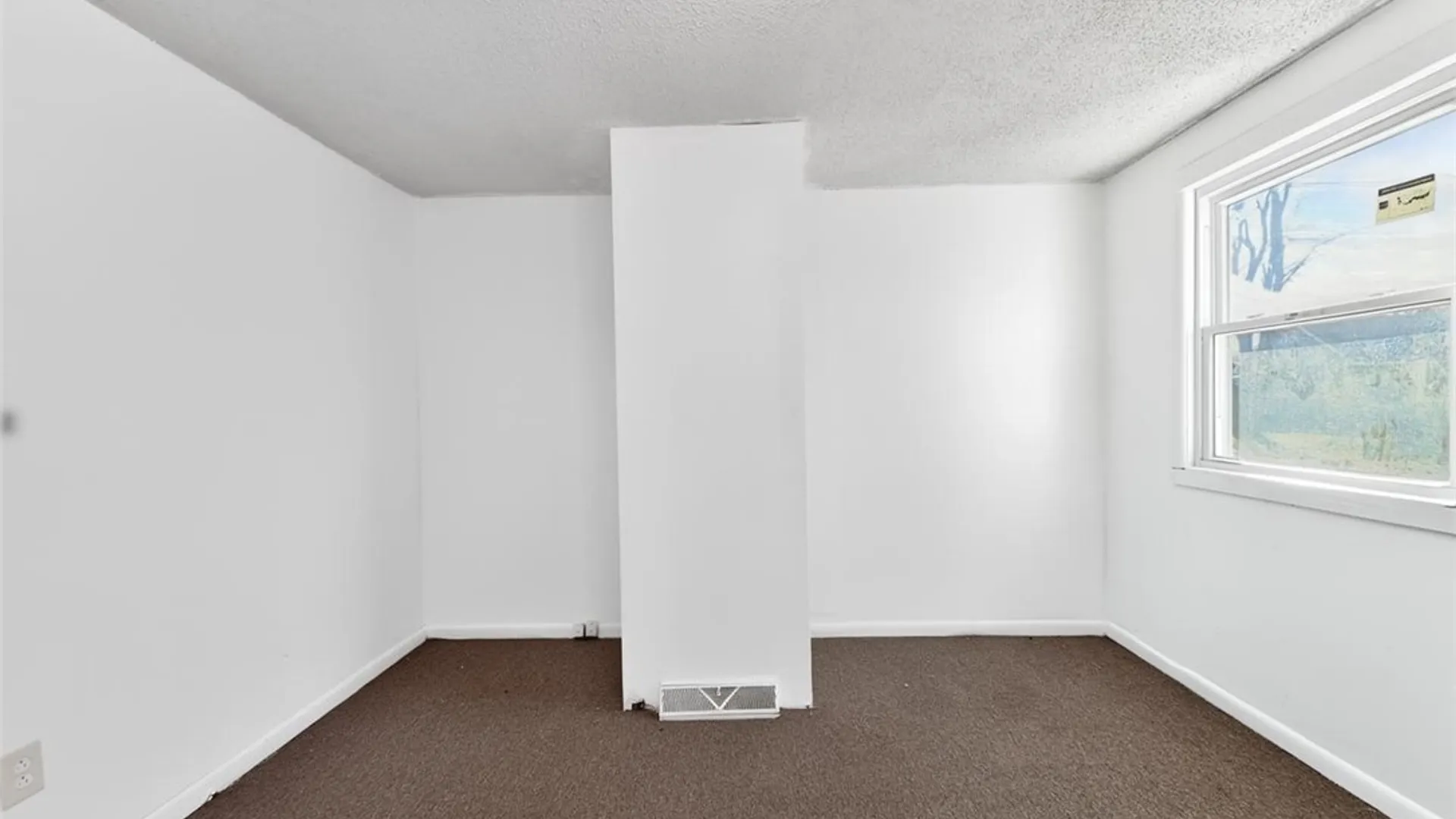 Property at 5629 Girard Avenue, Niagara Falls, NY 14304 16
