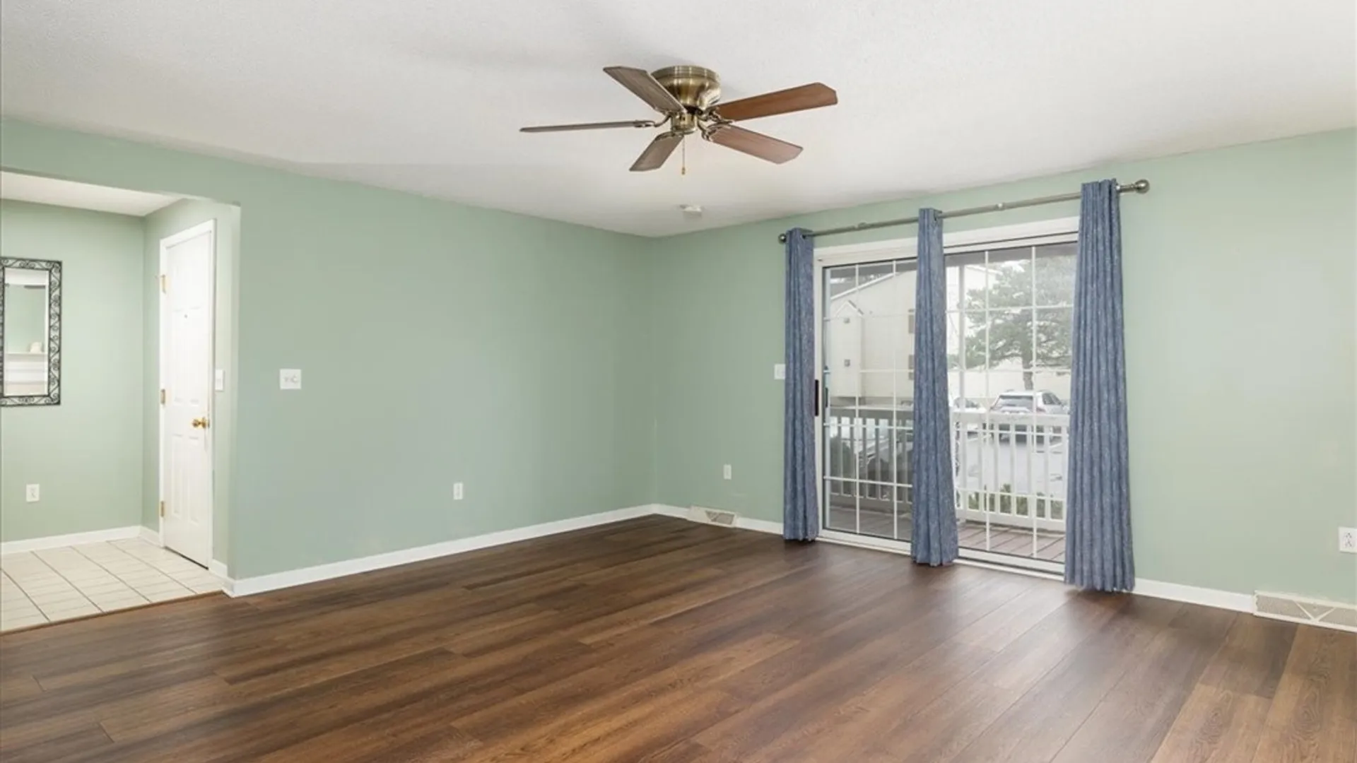 Property at 400 West Avenue, West Seneca, NY 14224 5