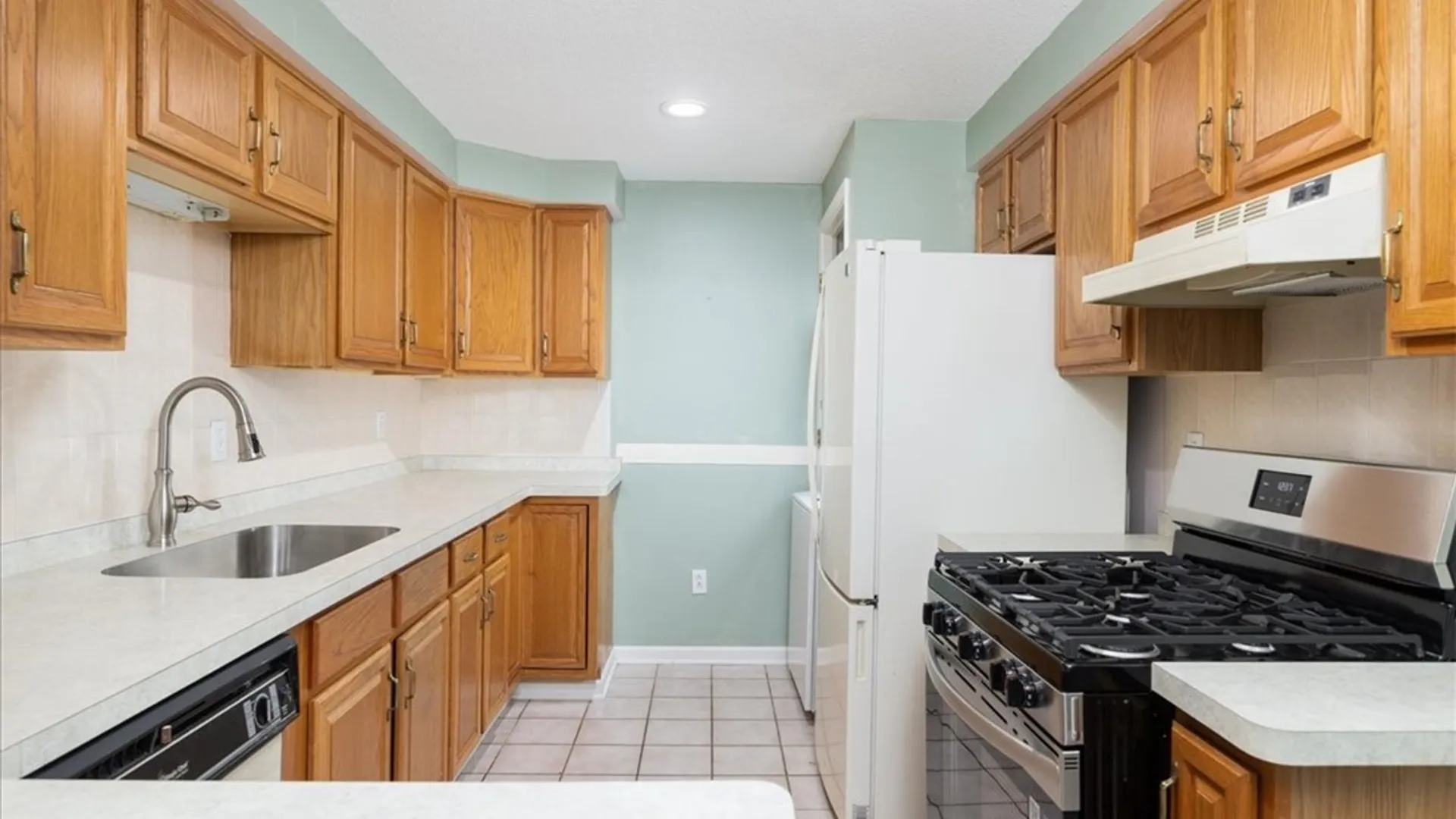 Property at 400 West Avenue, West Seneca, NY 14224 7