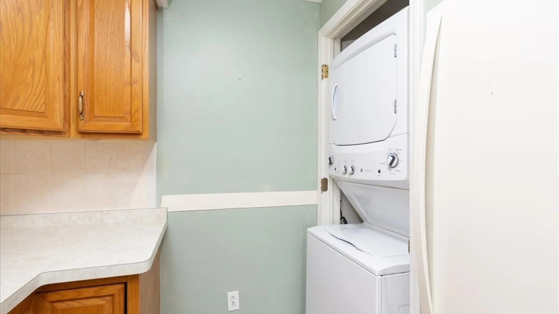 Property at 400 West Avenue, West Seneca, NY 14224 10