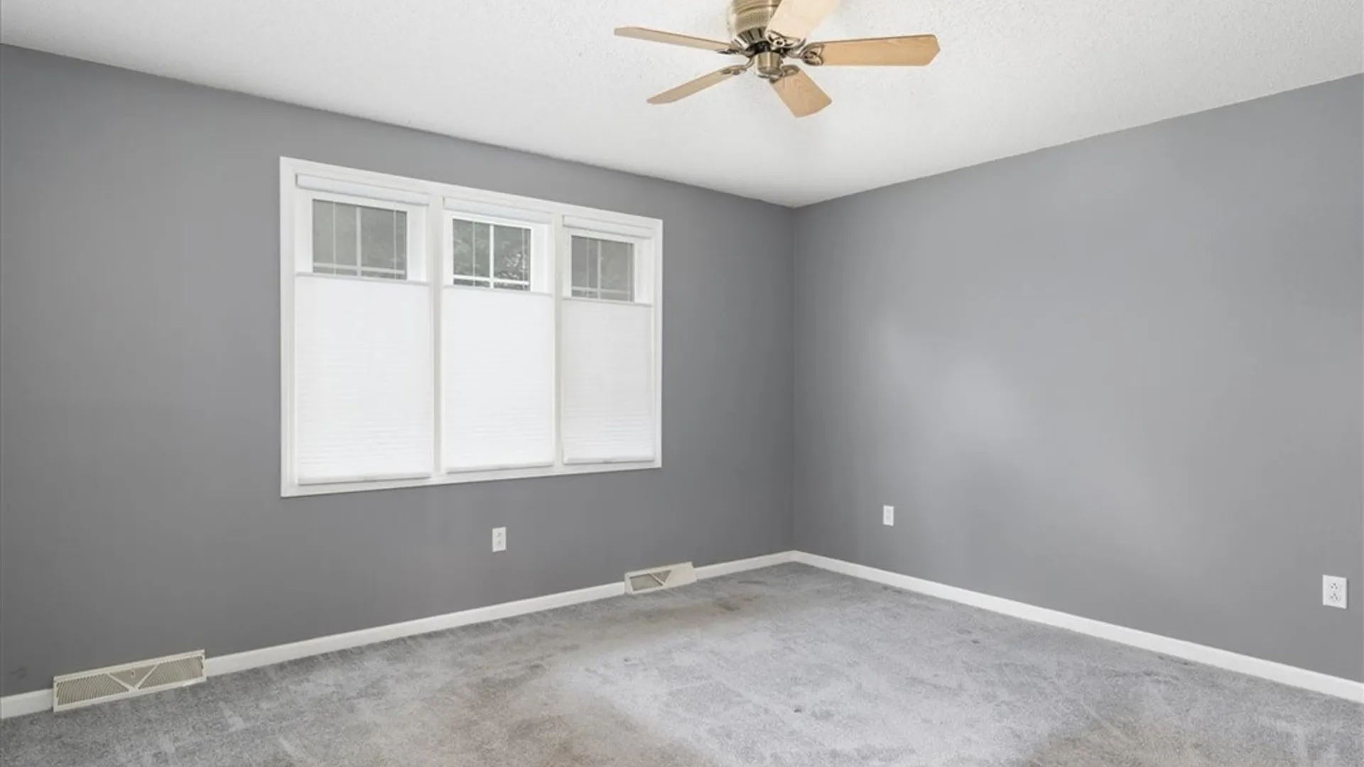 Property at 400 West Avenue, West Seneca, NY 14224 12