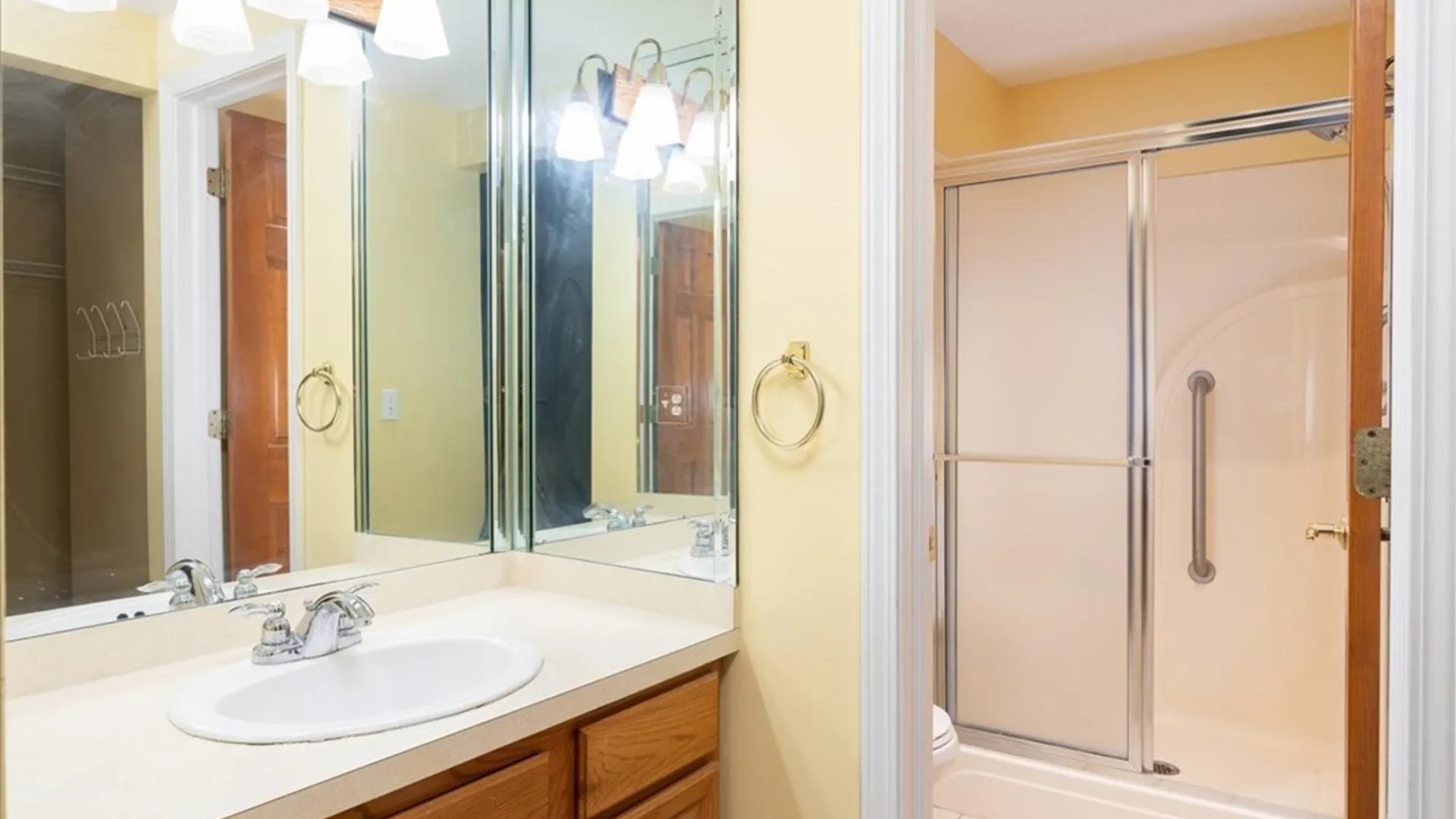 Property at 400 West Avenue, West Seneca, NY 14224 13