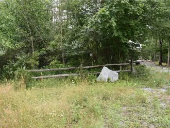 Property at Vermont Hill, Holland, NY 14080