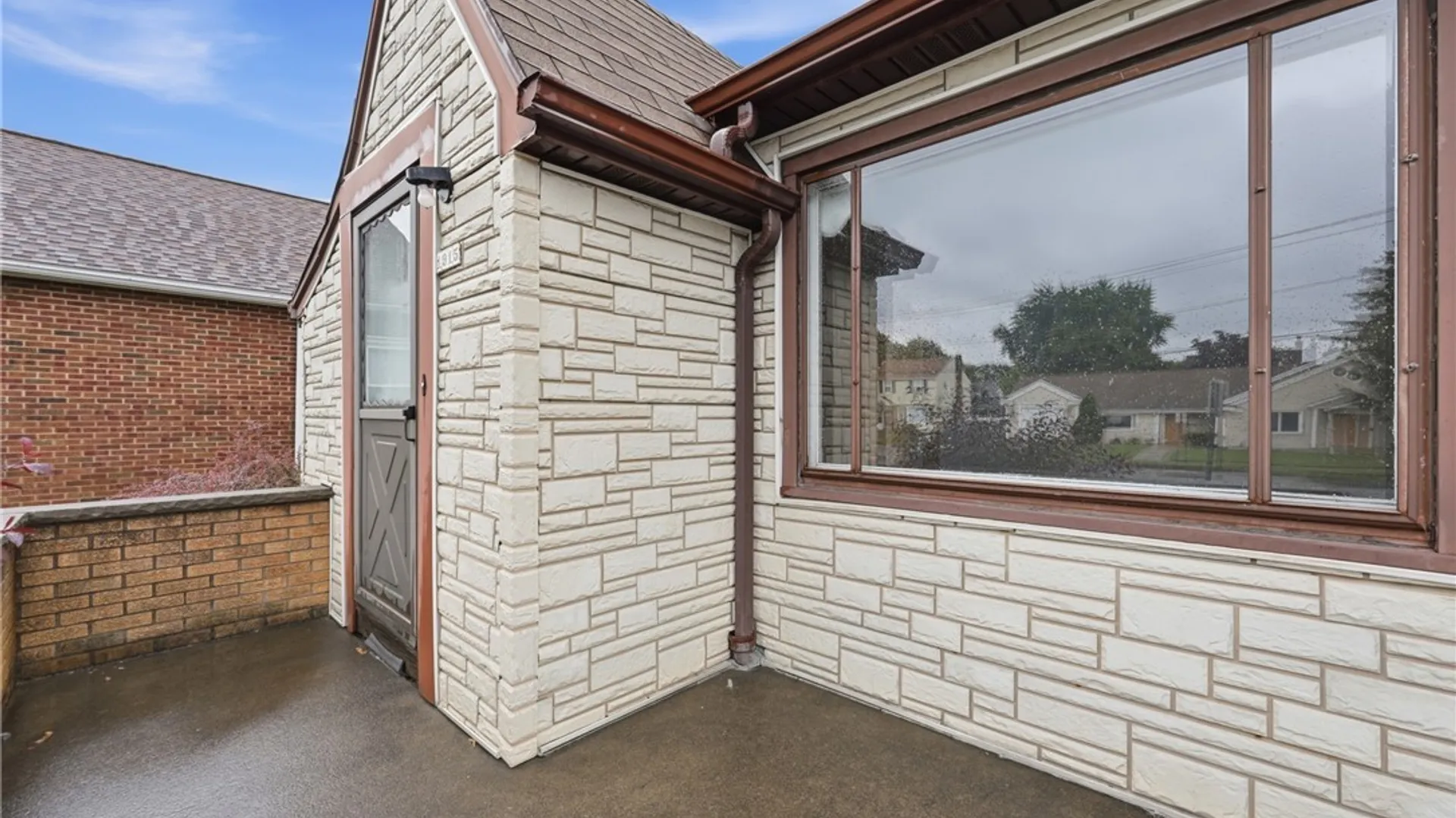 Property at 1915 Hyde Park Boulevard, Niagara Falls, NY 14305 3