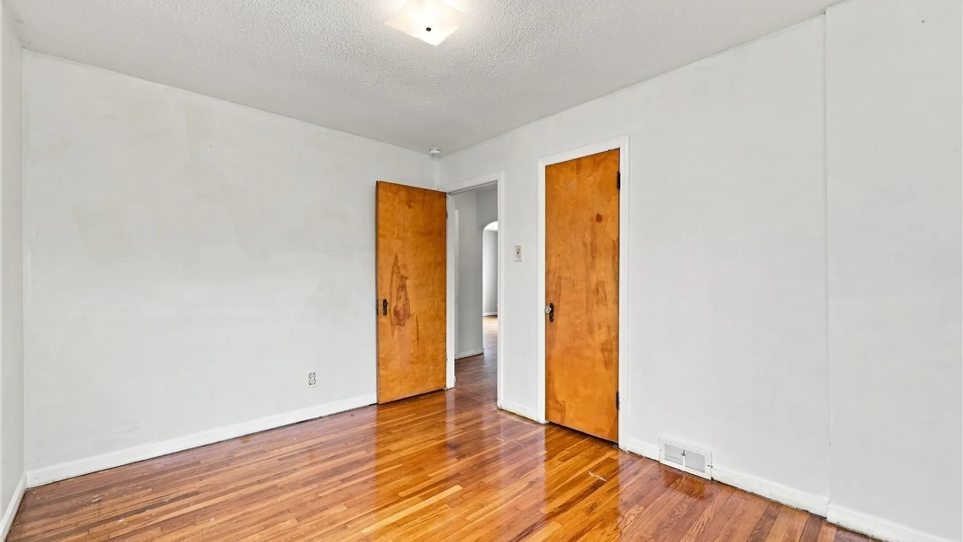 Property at 1915 Hyde Park Boulevard, Niagara Falls, NY 14305 16