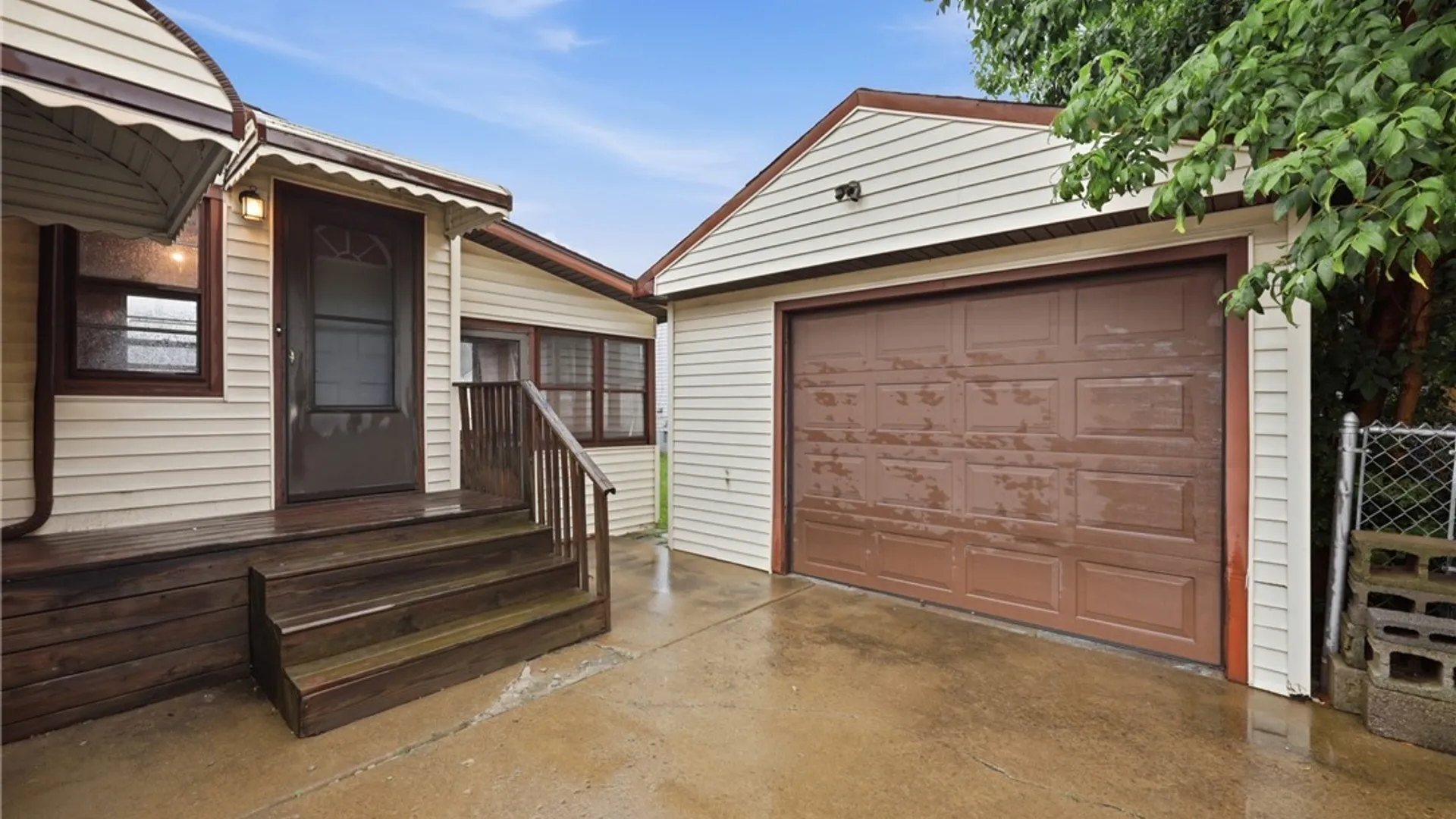 Property at 1915 Hyde Park Boulevard, Niagara Falls, NY 14305 4