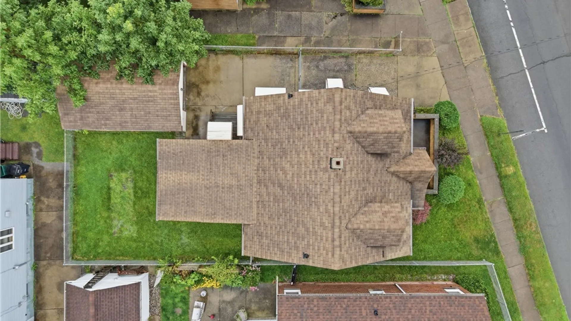 Property at 1915 Hyde Park Boulevard, Niagara Falls, NY 14305 28