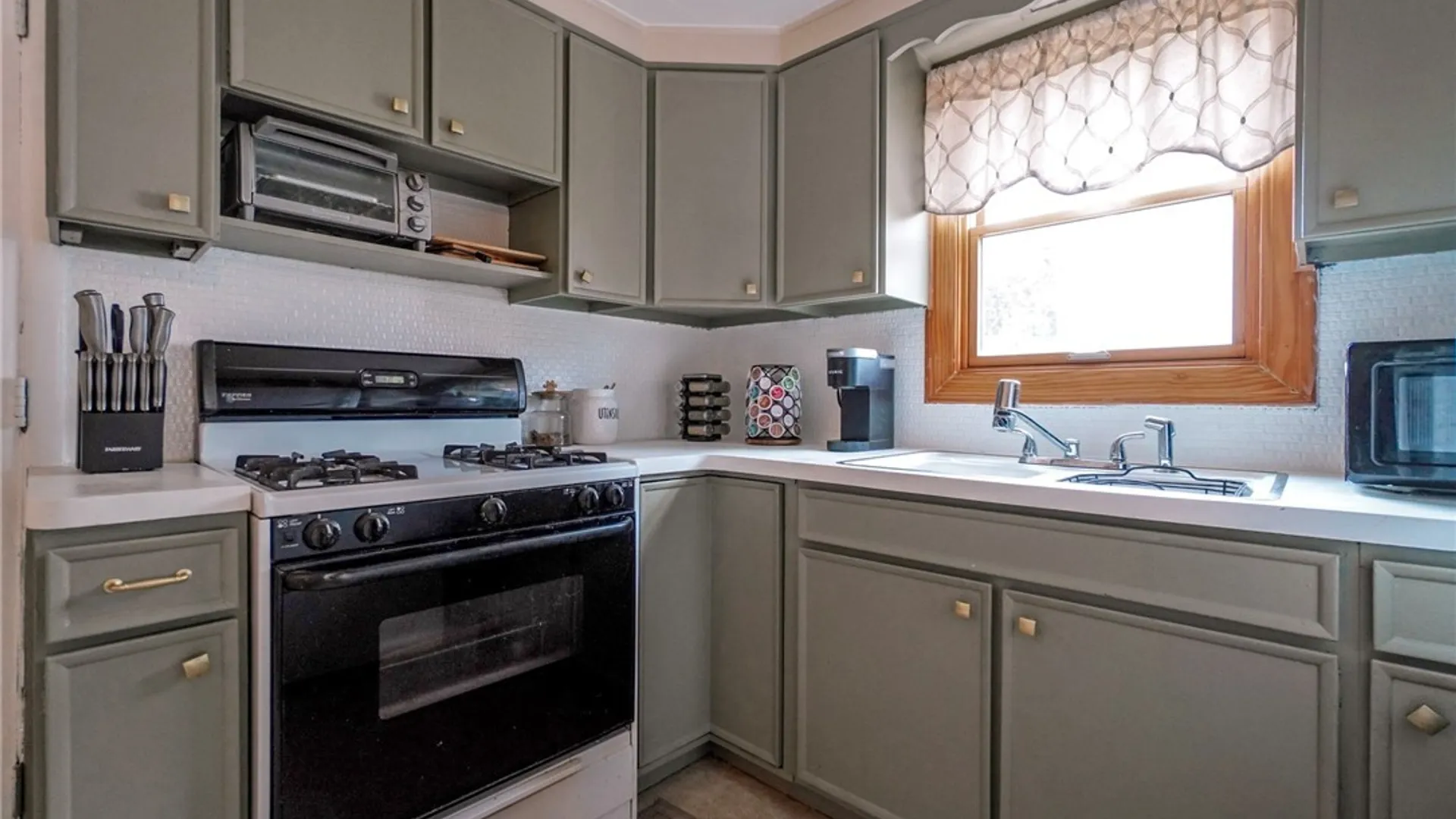 Property at 31 Freda Avenue, Cheektowaga, NY 14225 21