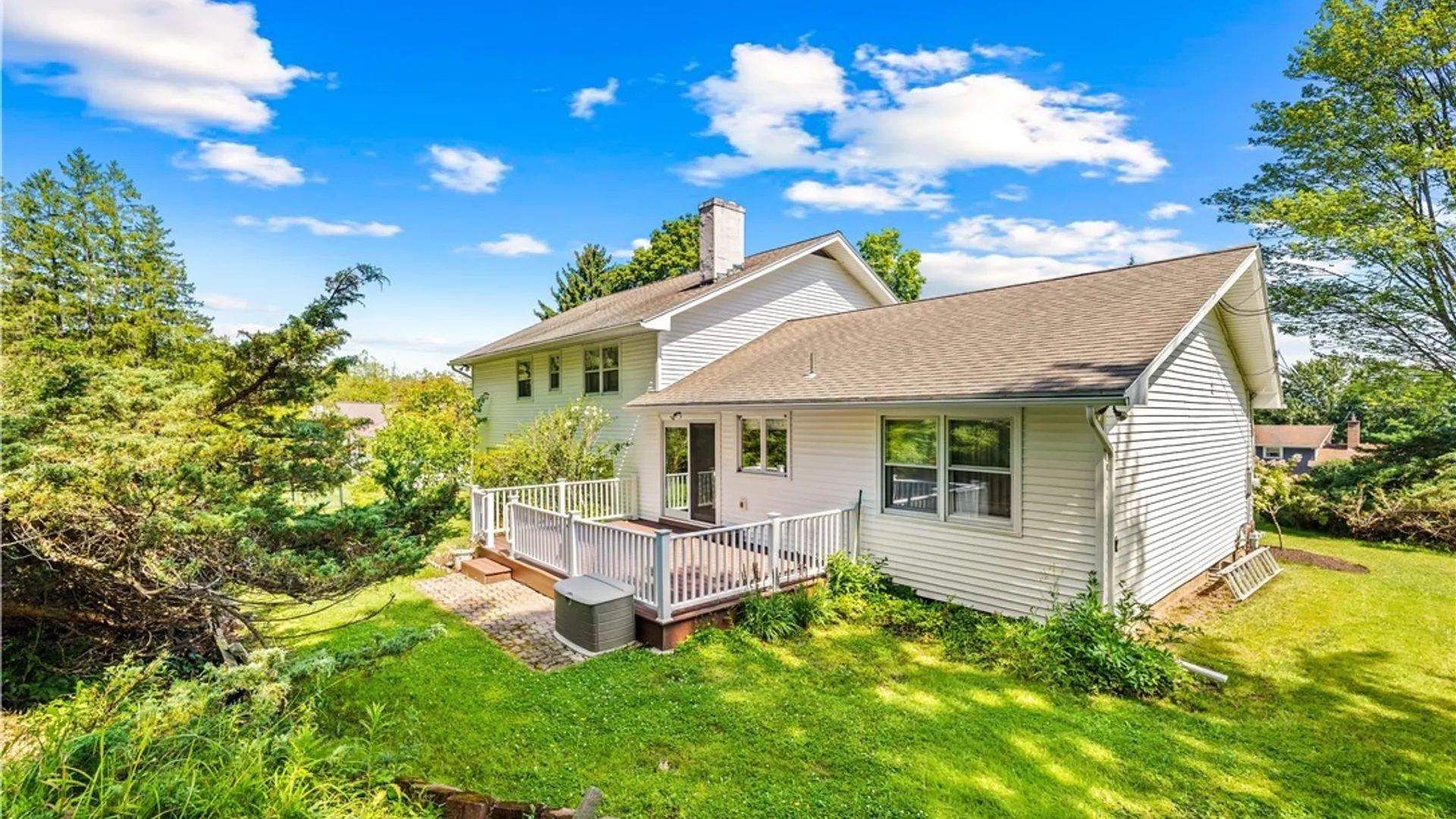 Property at 78 Taber Road, New Hartford, NY 13413 4