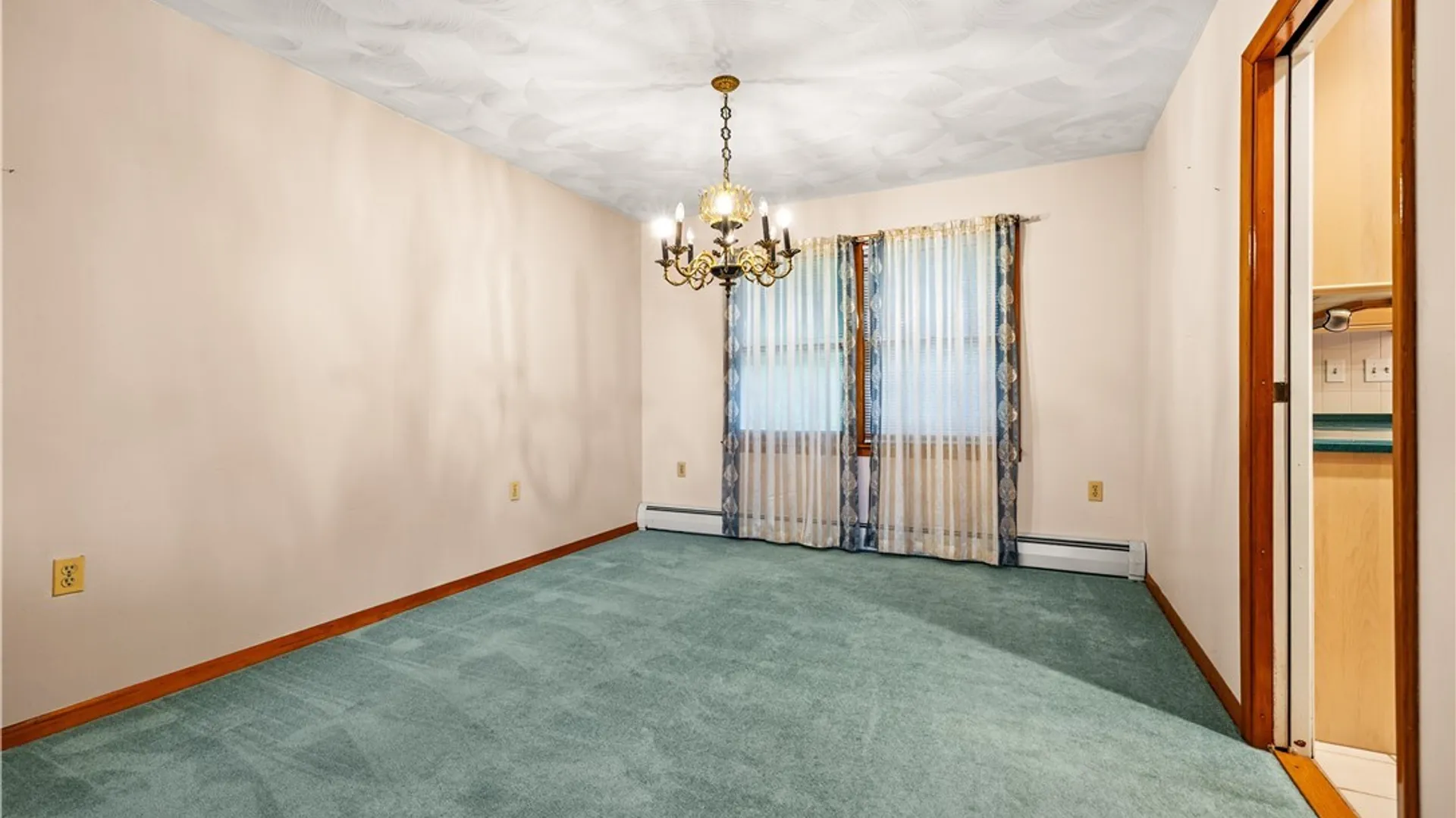 Property at 78 Taber Road, New Hartford, NY 13413 17
