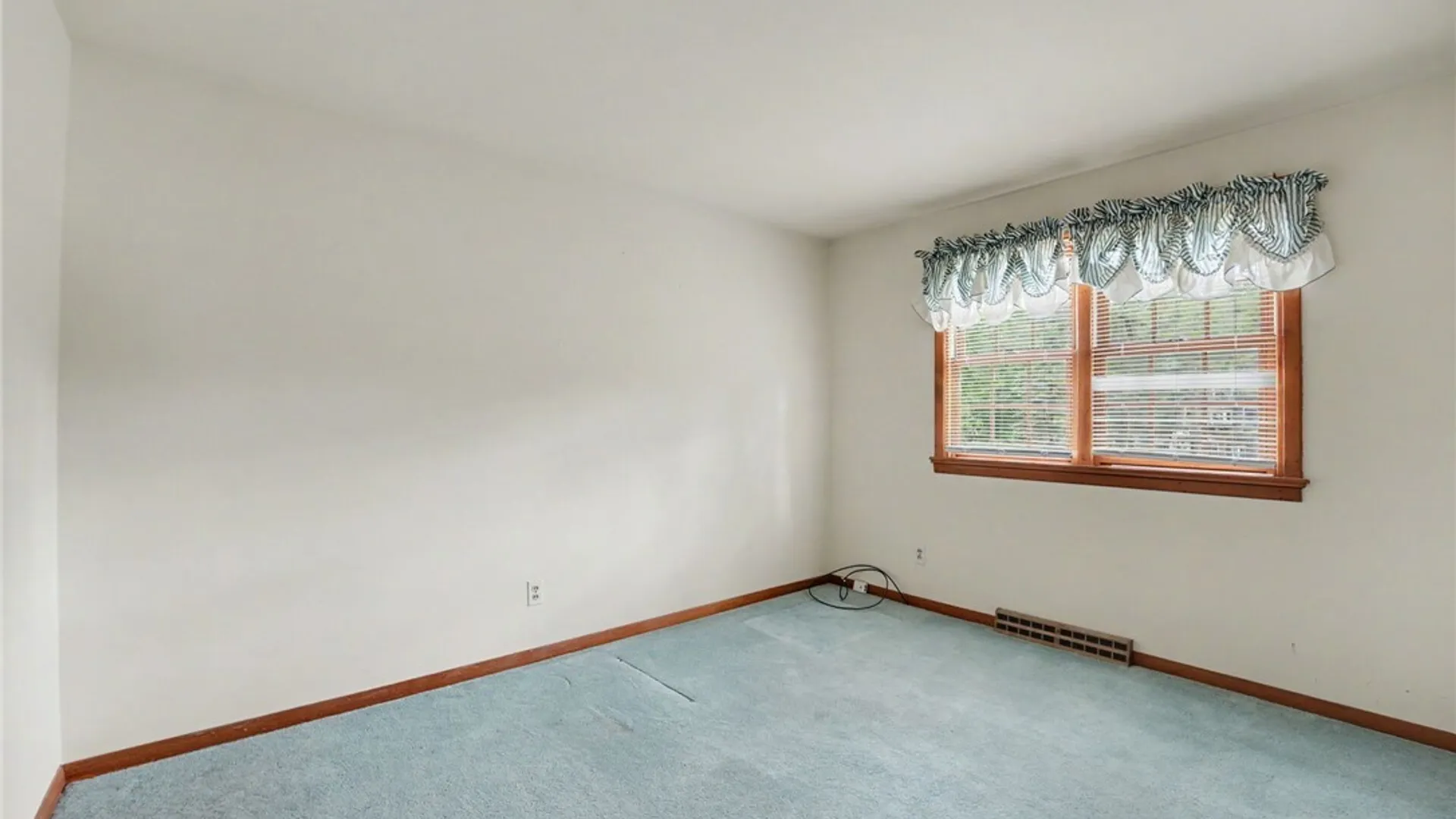 Property at 703 South Road, Elma, NY 14052 29