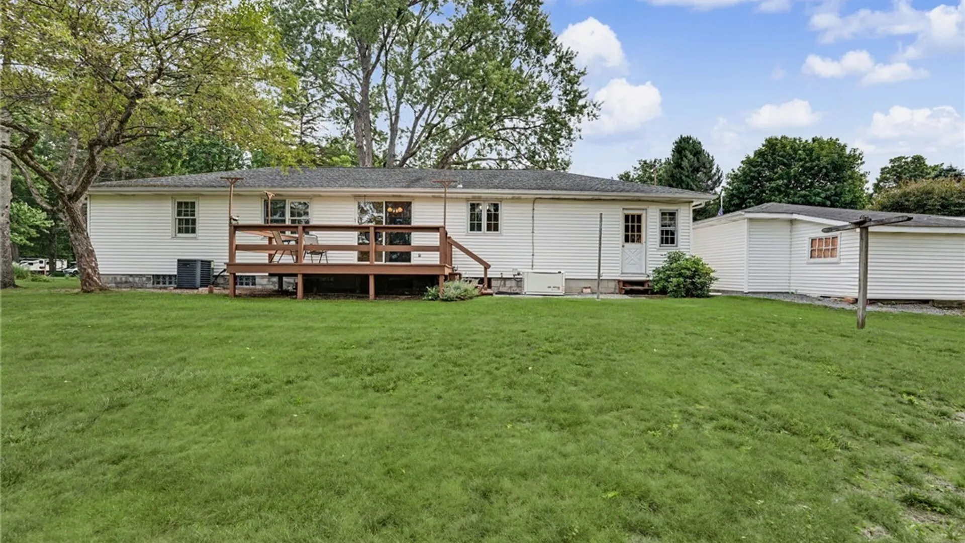 Property at 703 South Road, Elma, NY 14052 5