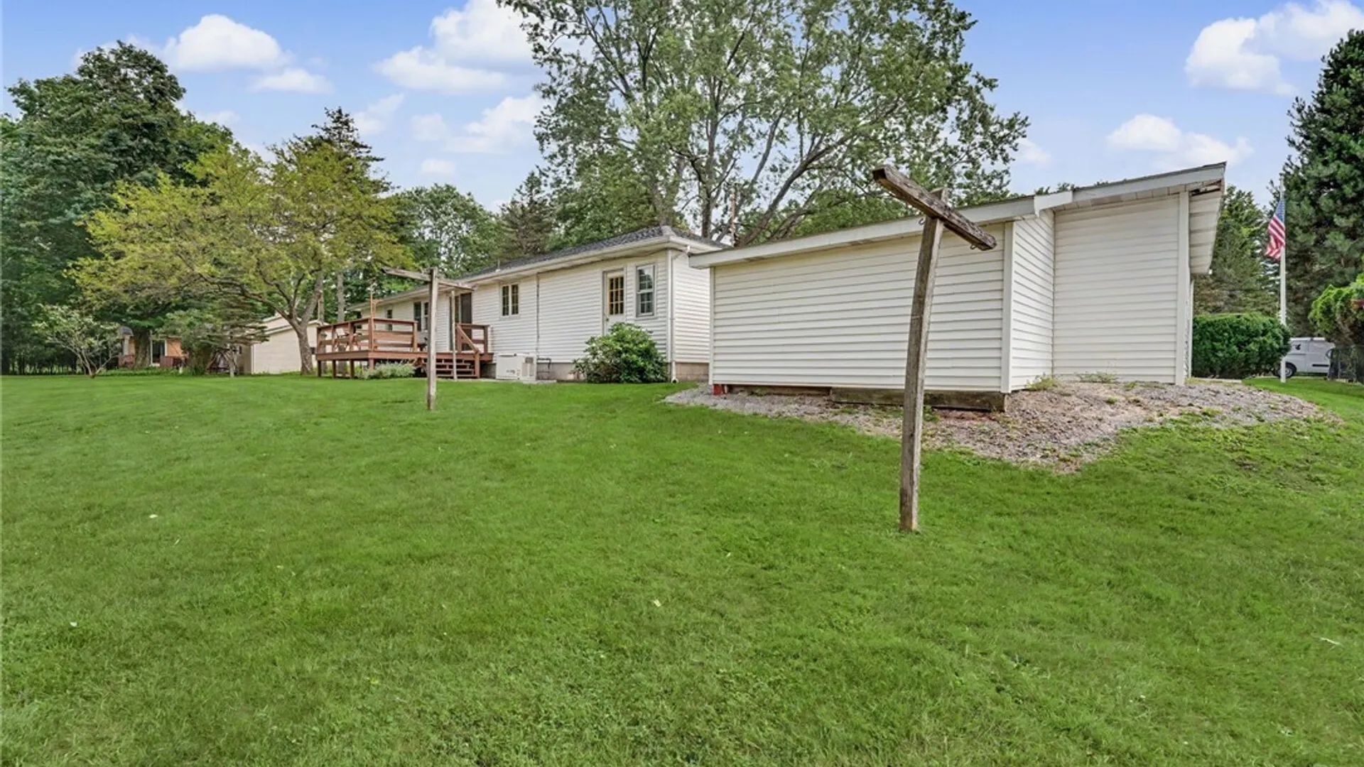 Property at 703 South Road, Elma, NY 14052 6