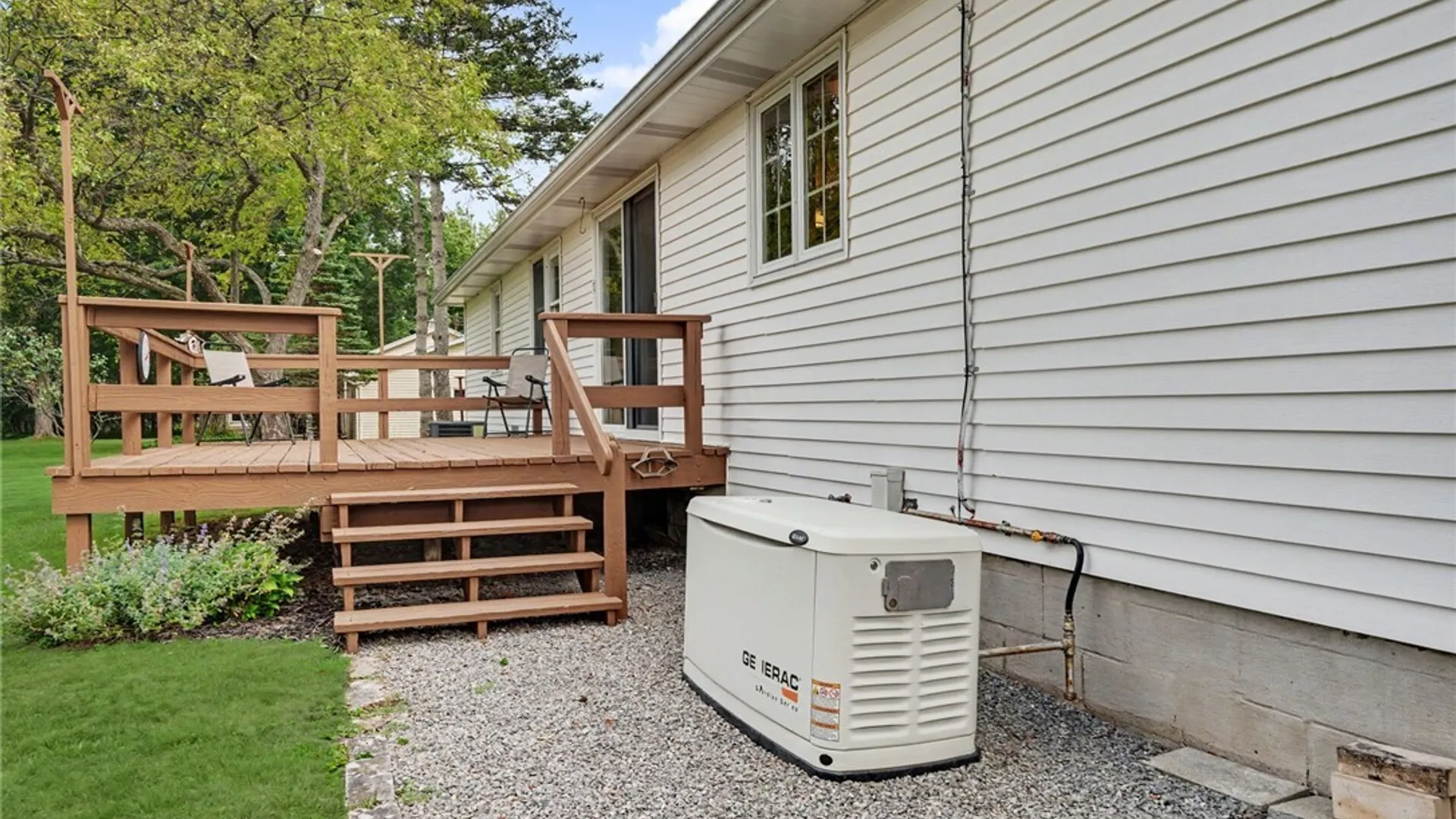 Property at 703 South Road, Elma, NY 14052 17