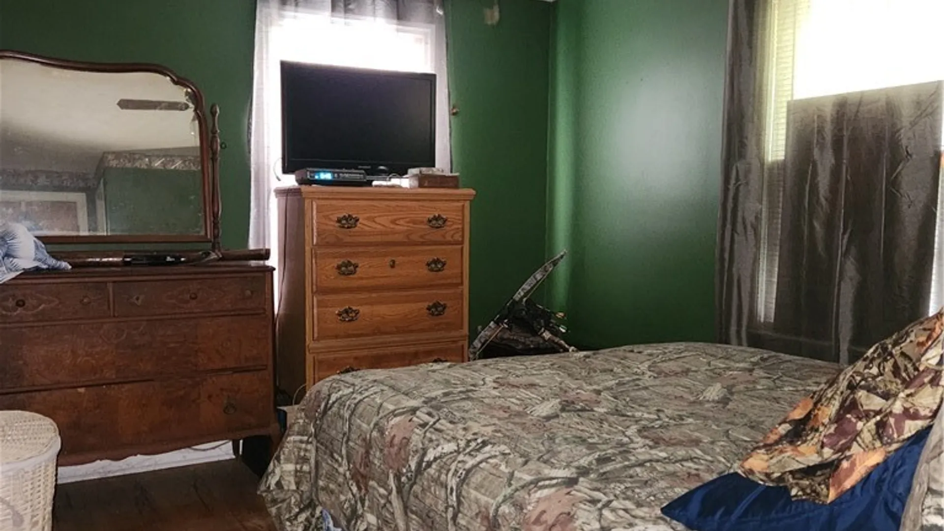Property at 116 Byrne Place, Syracuse, NY 13205 9