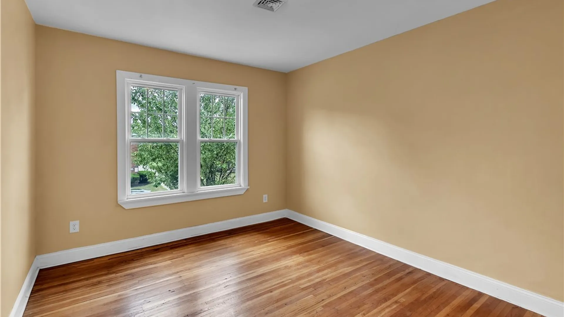 Property at 631 Kenmore Avenue, Tonawanda, NY 14223 41