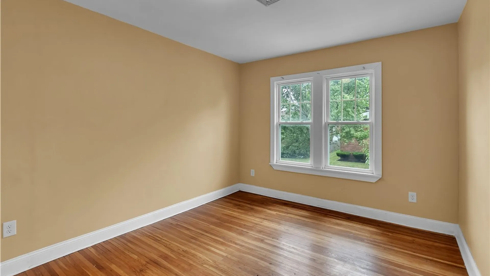 Property at 631 Kenmore Avenue, Tonawanda, NY 14223 42