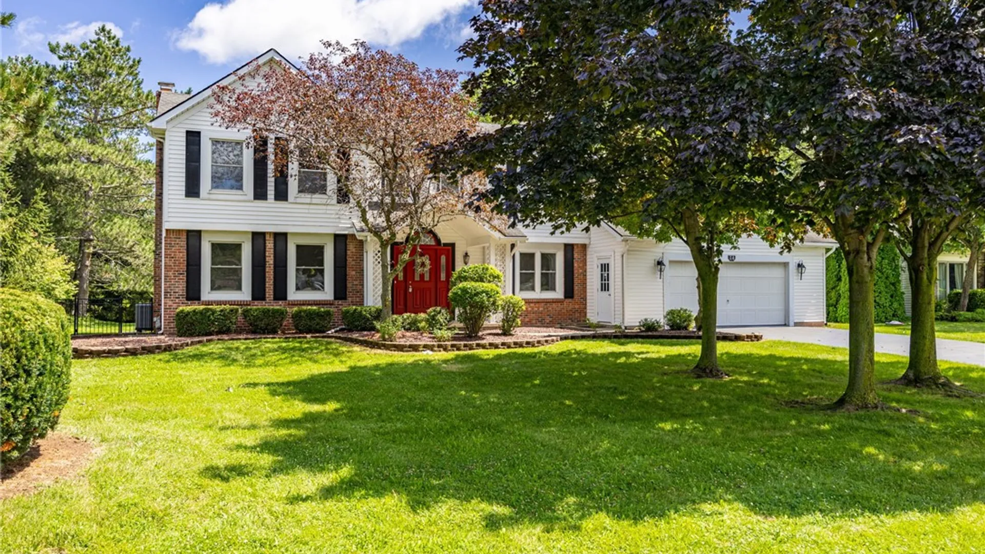 Property at 14 Silver Fox Circle, Greece, NY 14612 3