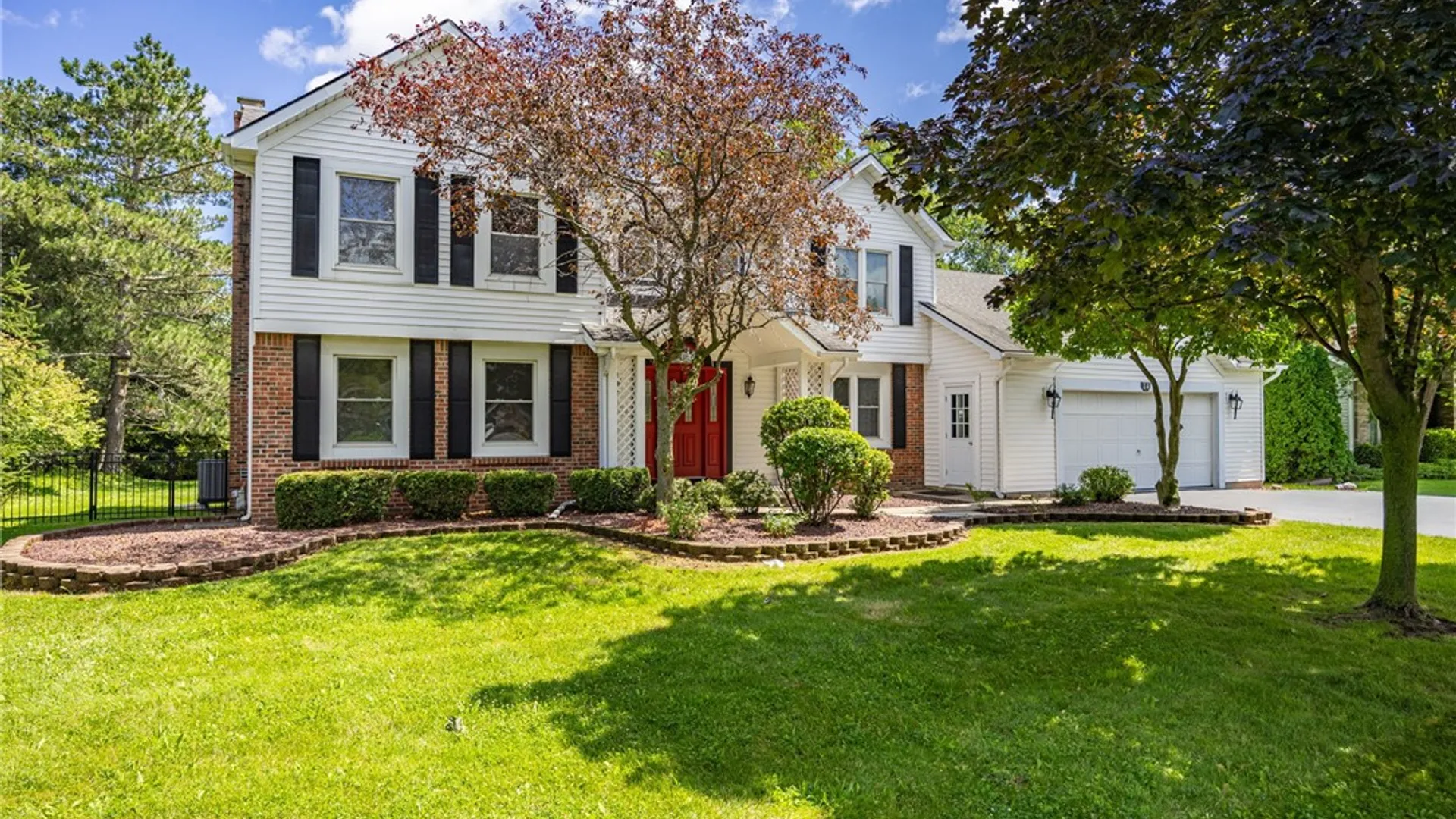 Property at 14 Silver Fox Circle, Greece, NY 14612 4