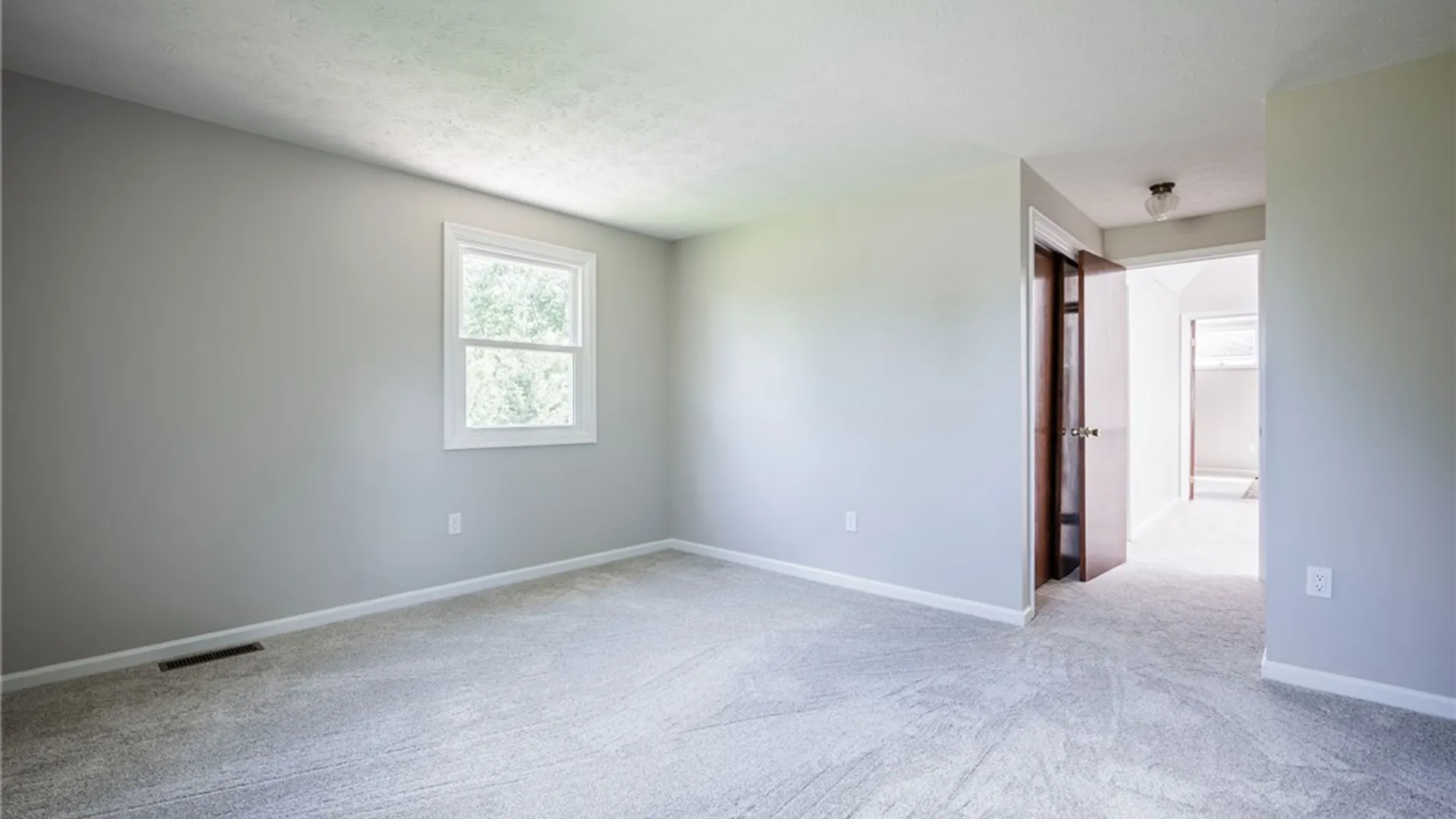 Property at 14 Silver Fox Circle, Greece, NY 14612 45