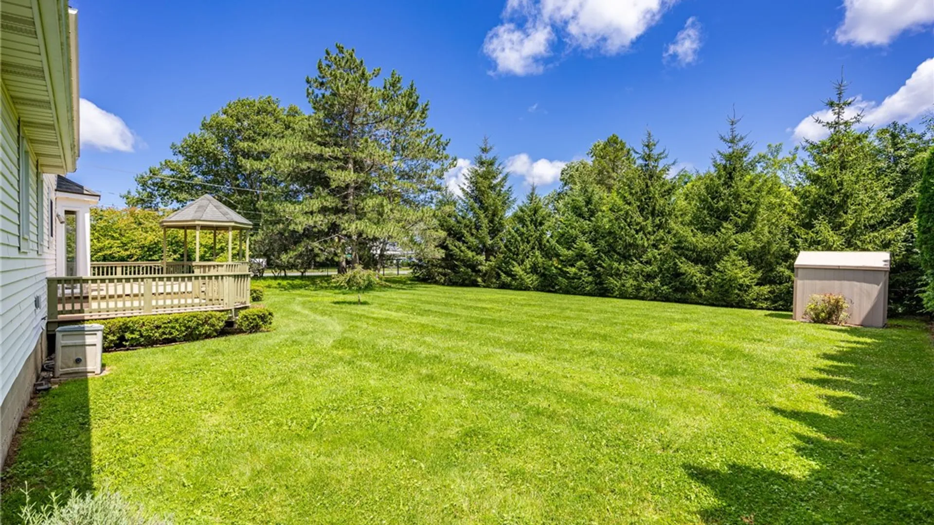 Property at 14 Silver Fox Circle, Greece, NY 14612 49