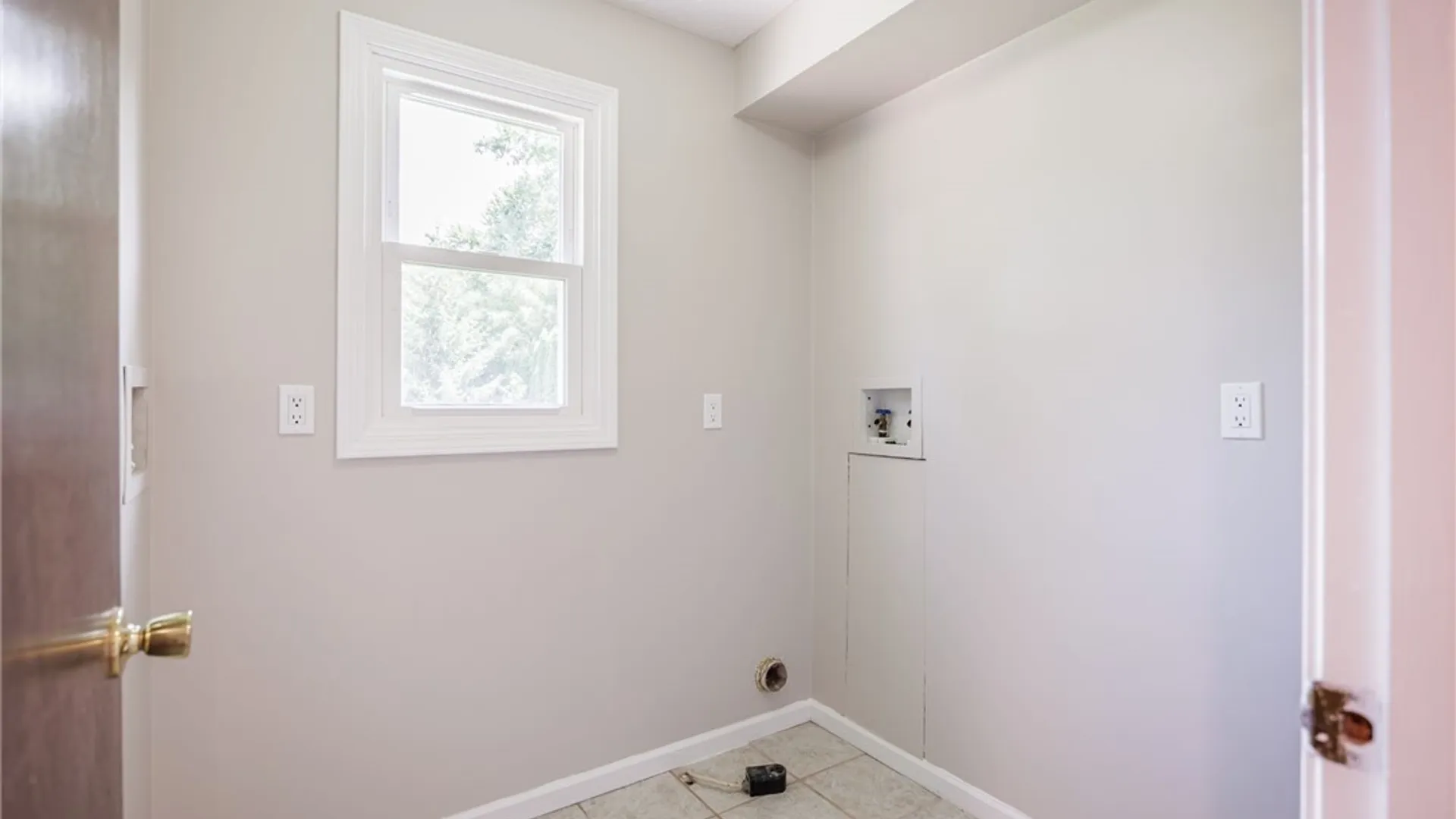 Property at 14 Silver Fox Circle, Greece, NY 14612 23