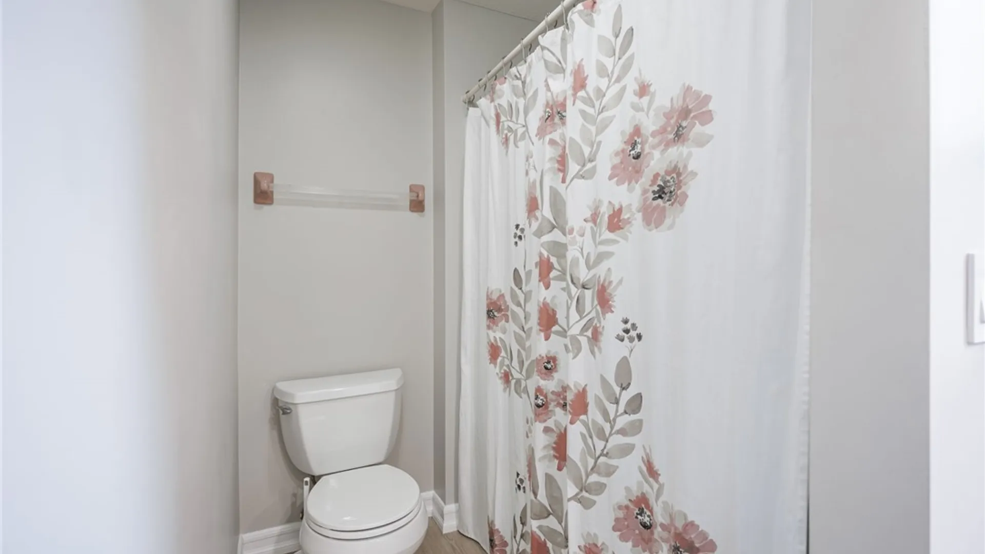 Property at 14 Silver Fox Circle, Greece, NY 14612 36