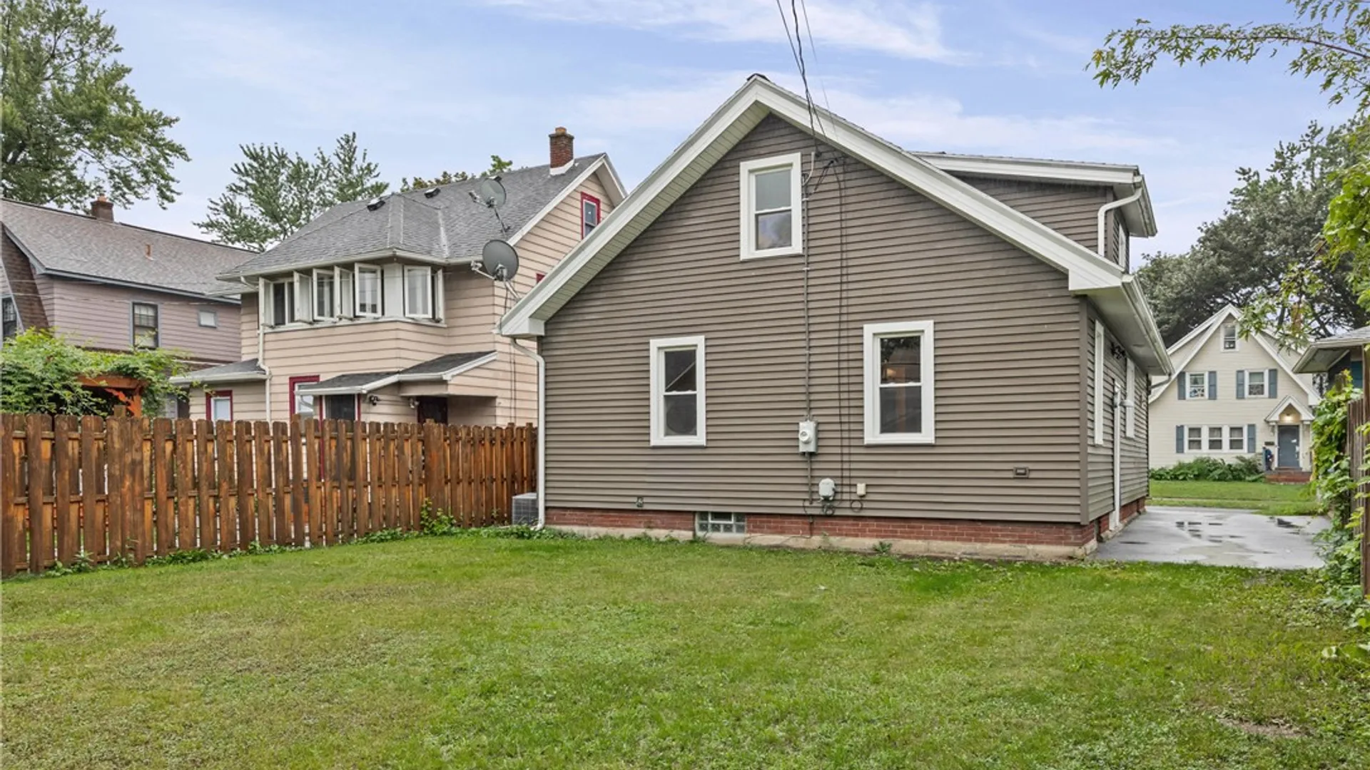 Property at 76 Eastview Avenue, Irondequoit, NY 14609 5