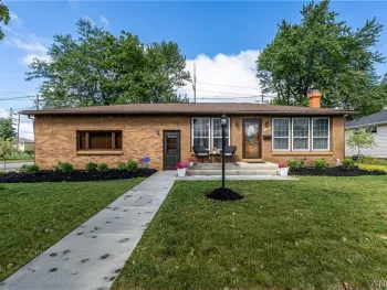 Property at 200 Lou Ann Dr, Cheektowaga, NY 14043