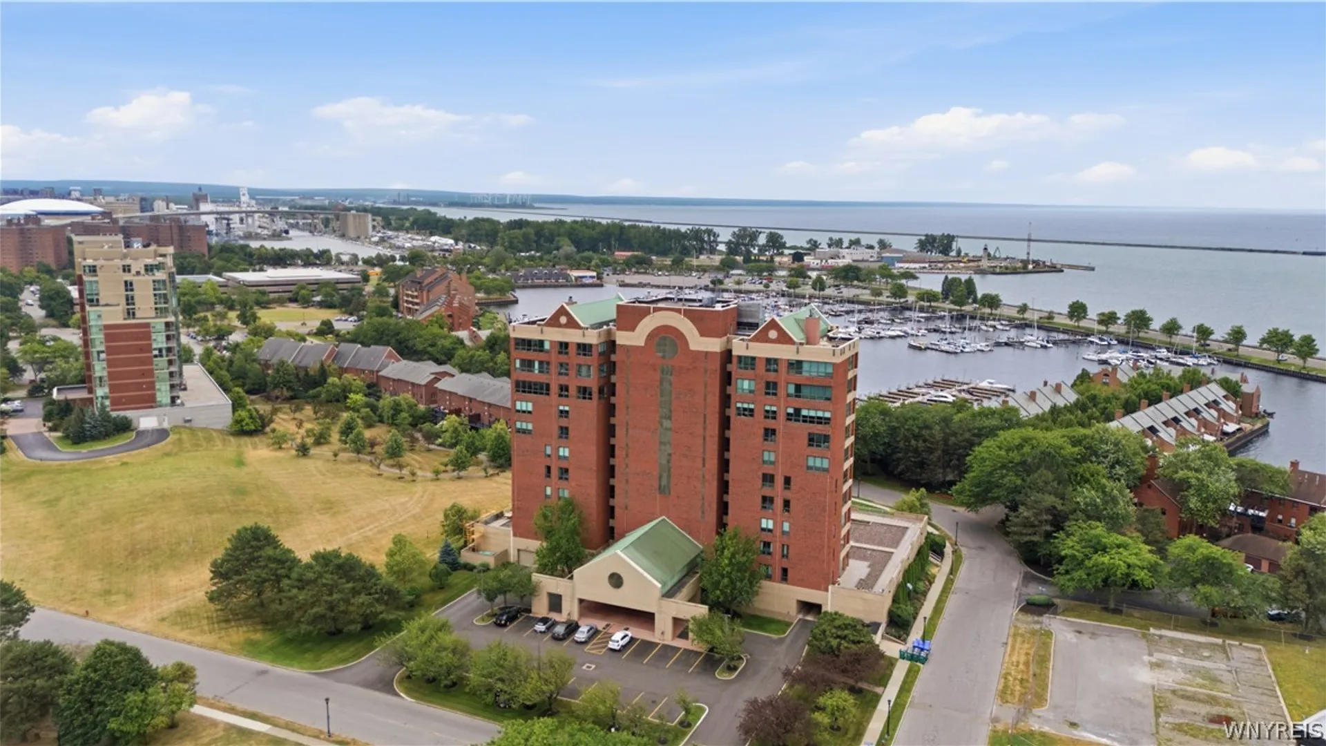 Property at 75 Ojibwa Circle, Buffalo, NY 14202 44