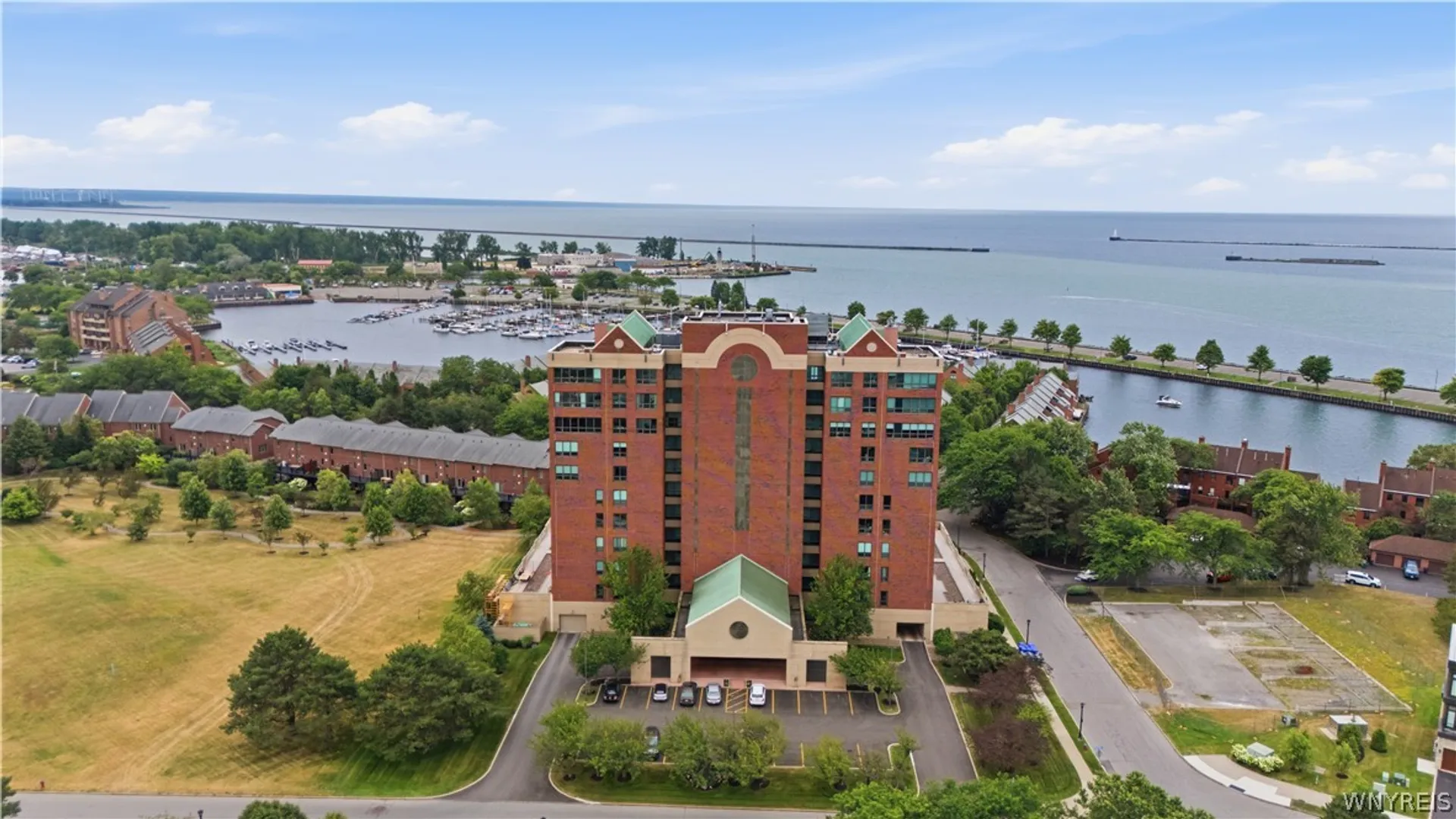 Property at 75 Ojibwa Circle, Buffalo, NY 14202 45