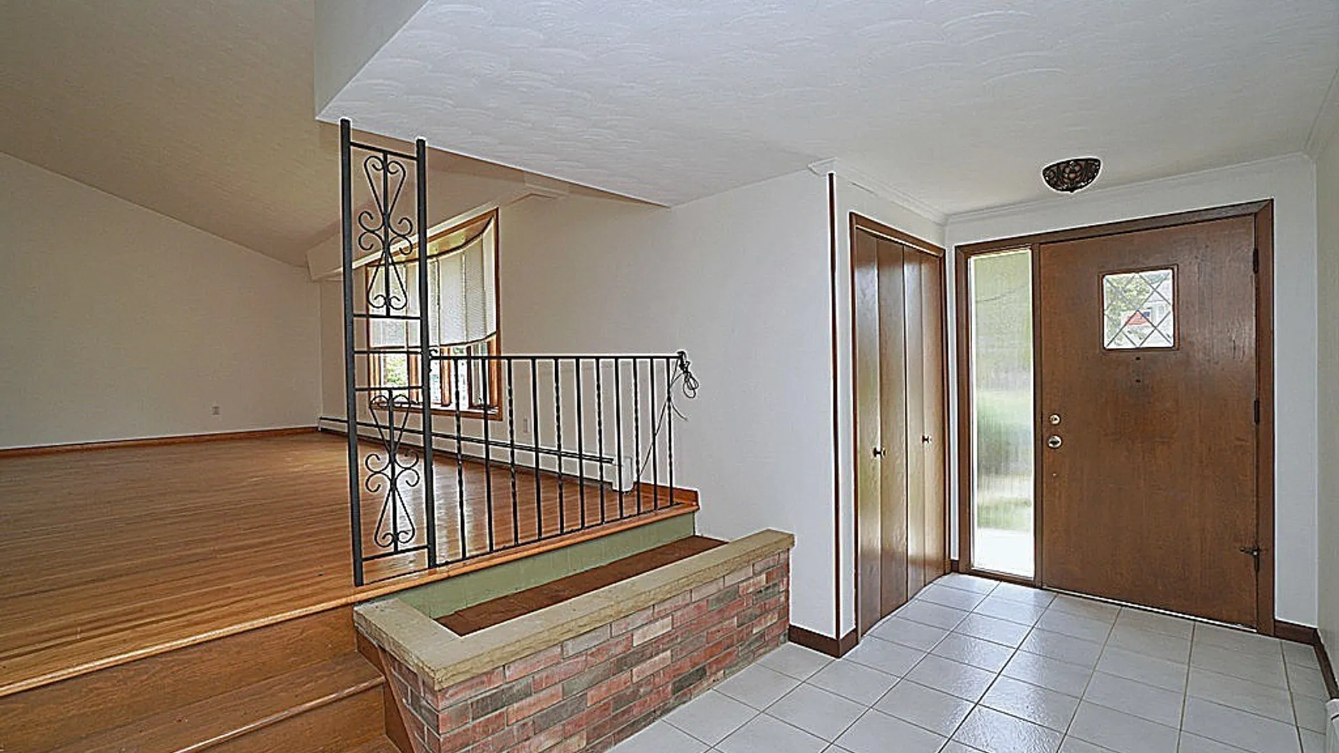 Property at 23 Willow Drive, West Seneca, NY 14224 7