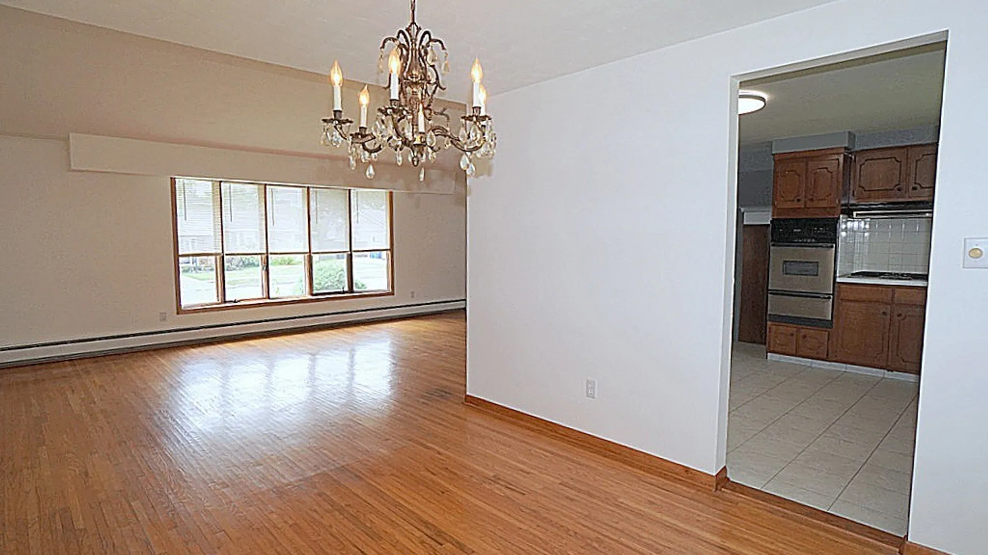 Property at 23 Willow Drive, West Seneca, NY 14224 11