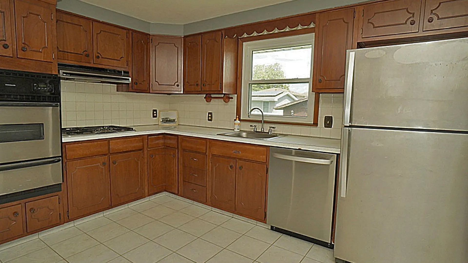 Property at 23 Willow Drive, West Seneca, NY 14224 12