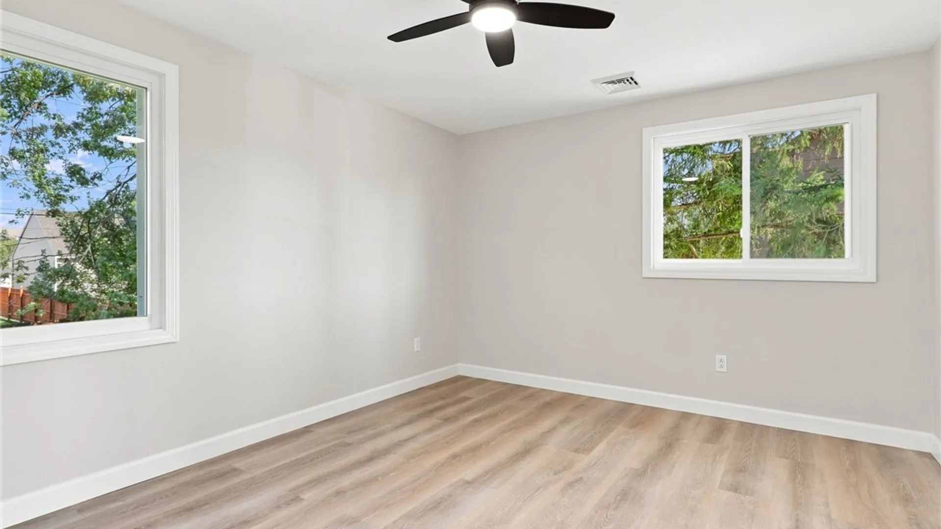 Property at 93 Hemlock Drive, West Seneca, NY 14224 27