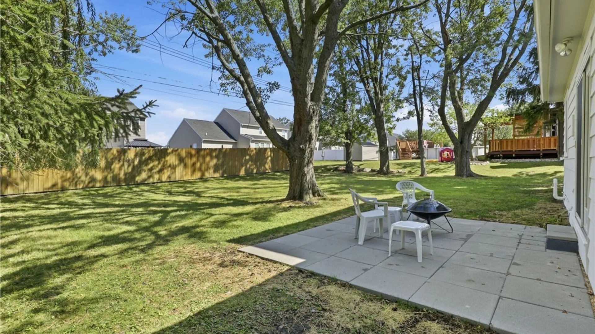 Property at 93 Hemlock Drive, West Seneca, NY 14224 40