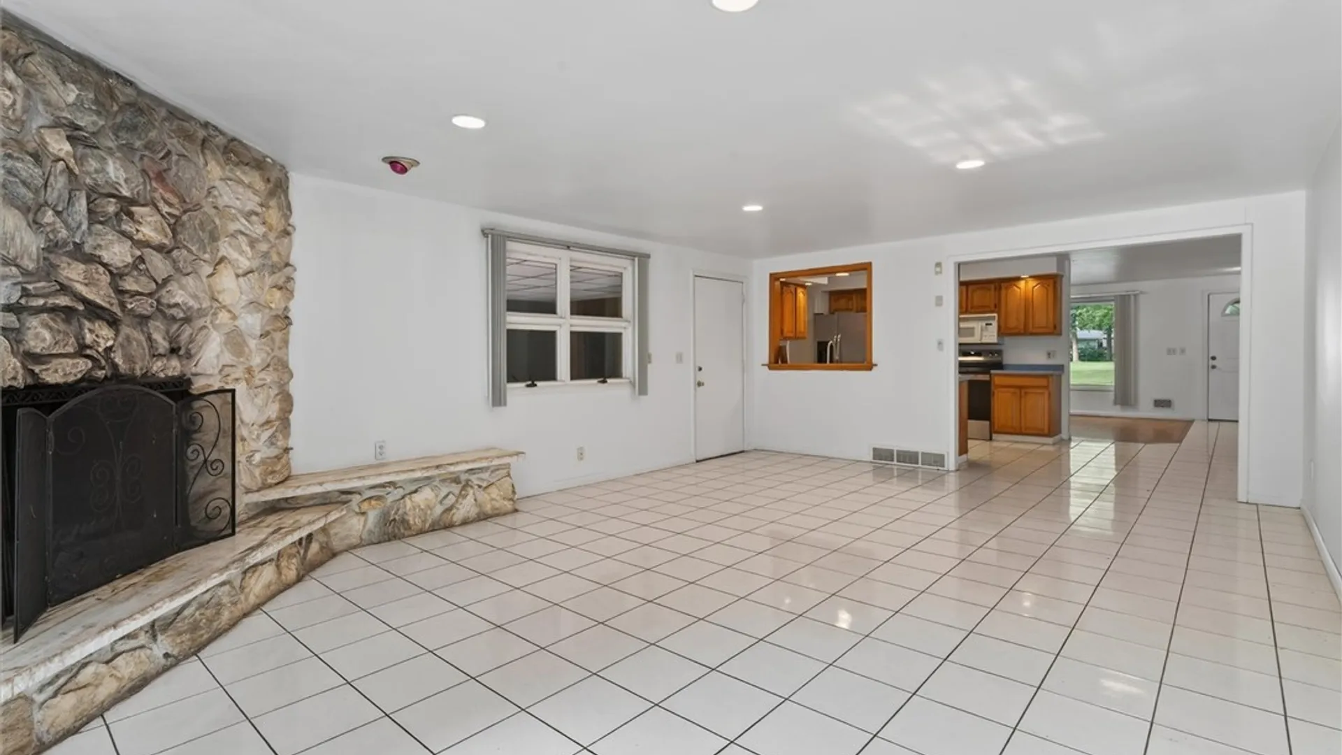 Property at 526 Sharon Drive, Greece, NY 14626 22