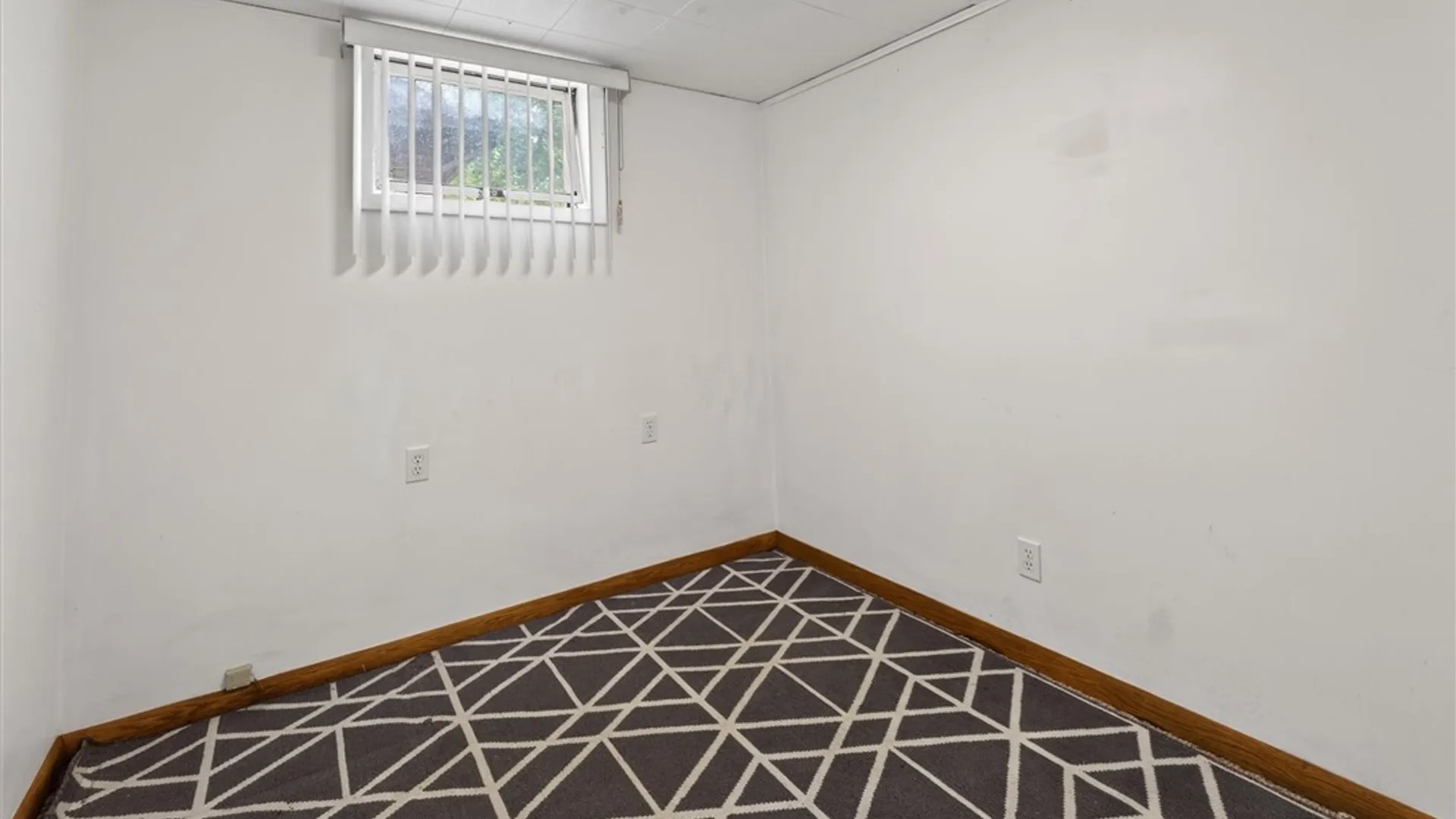 Property at 526 Sharon Drive, Greece, NY 14626 36