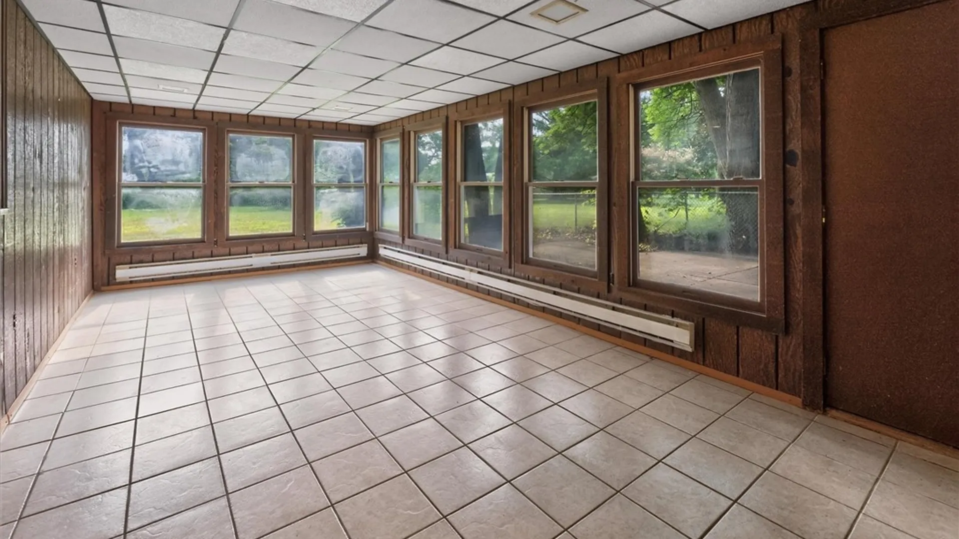 Property at 526 Sharon Drive, Greece, NY 14626 38