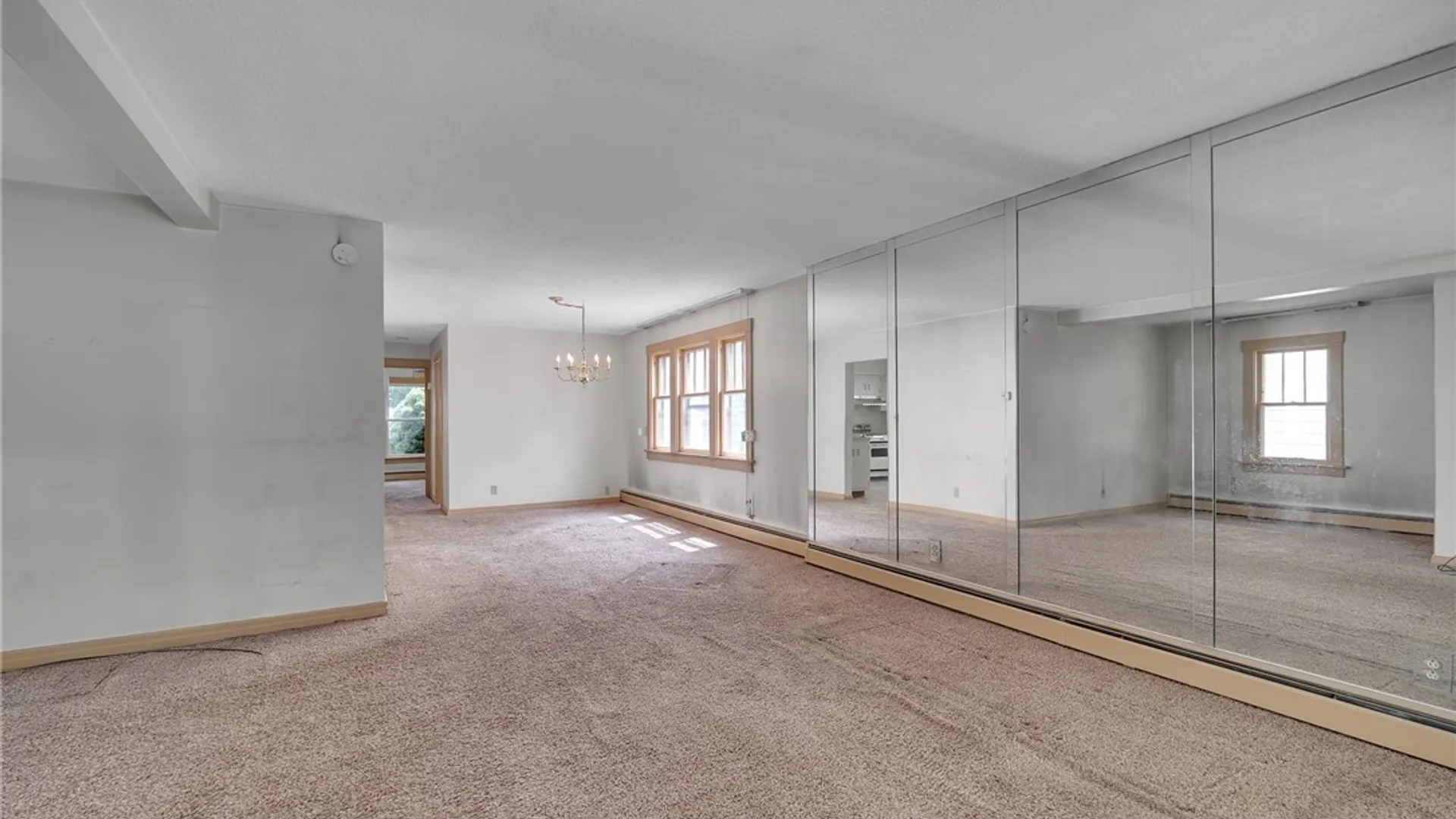 Property at 44 George Urban Boulevard, Cheektowaga, NY 14225 7