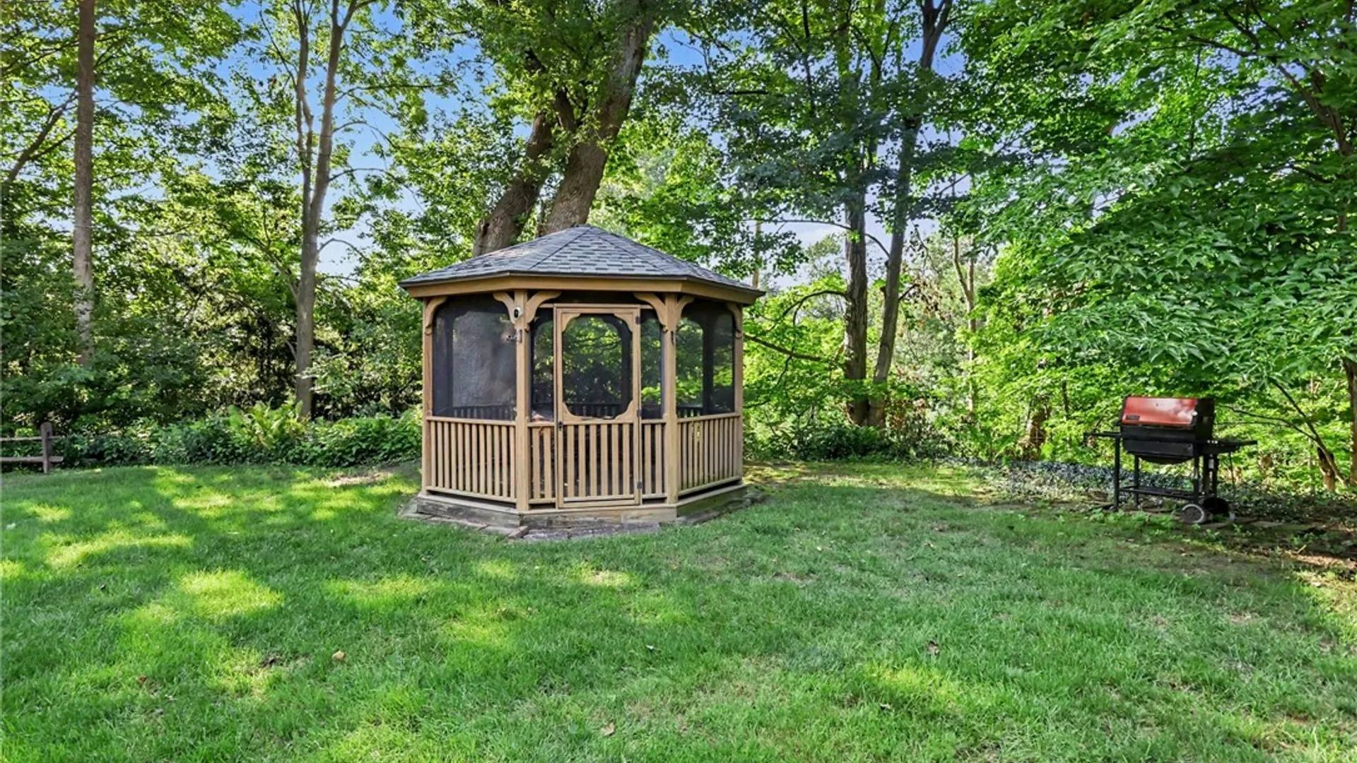 Property at 1871 Blossom Road, Penfield, NY 14625 40