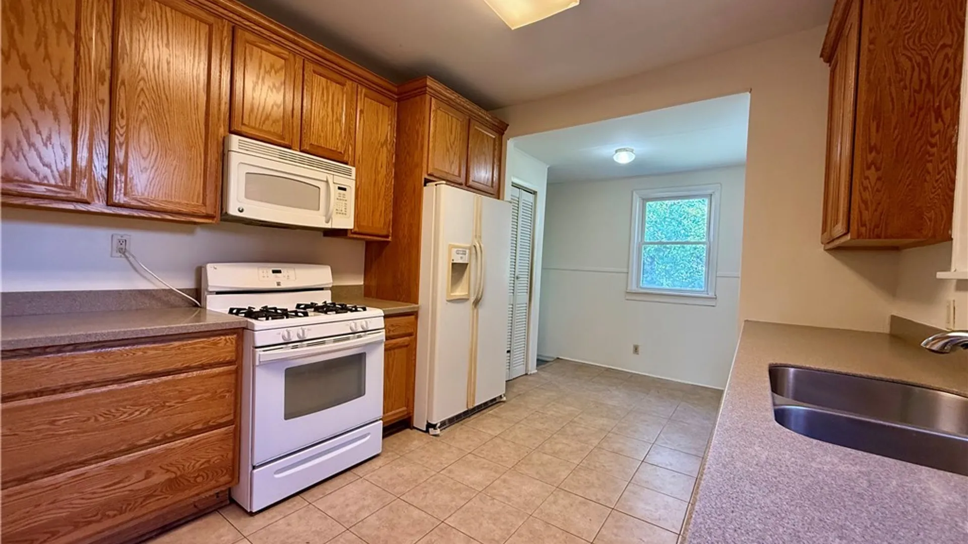 Property at 392 Mildred Avenue, Syracuse, NY 13206 17