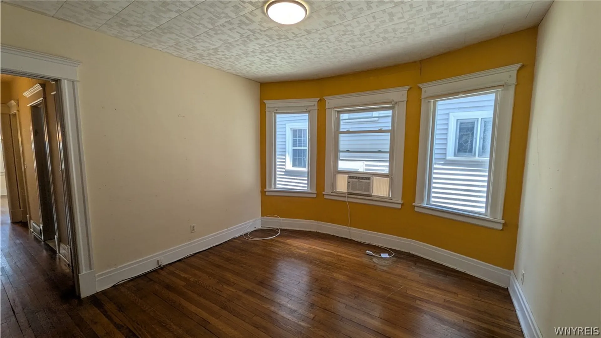Property at 37 Manchester Place, Buffalo, NY 14213 14